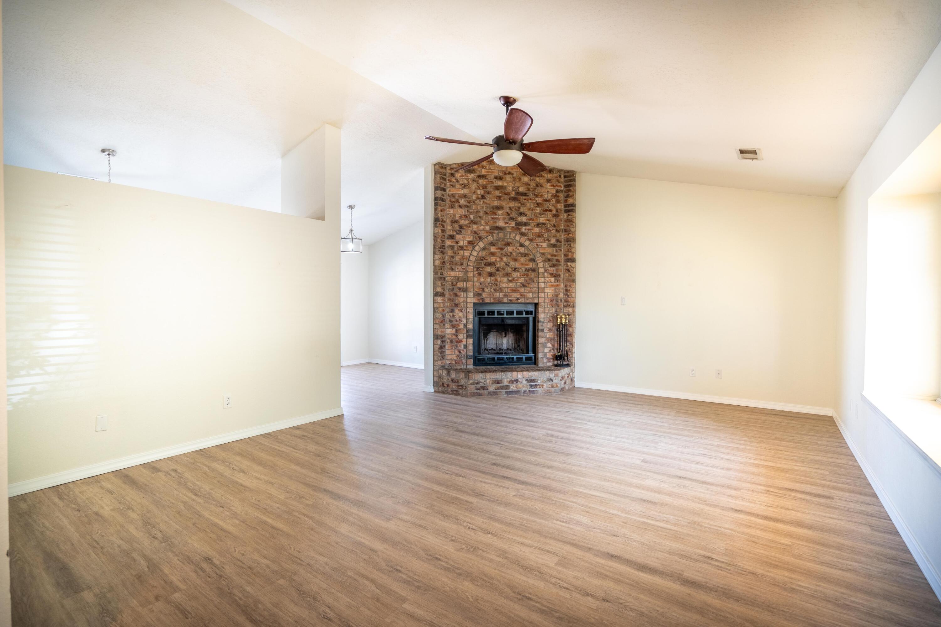 3212 Vista Maravillosa NW