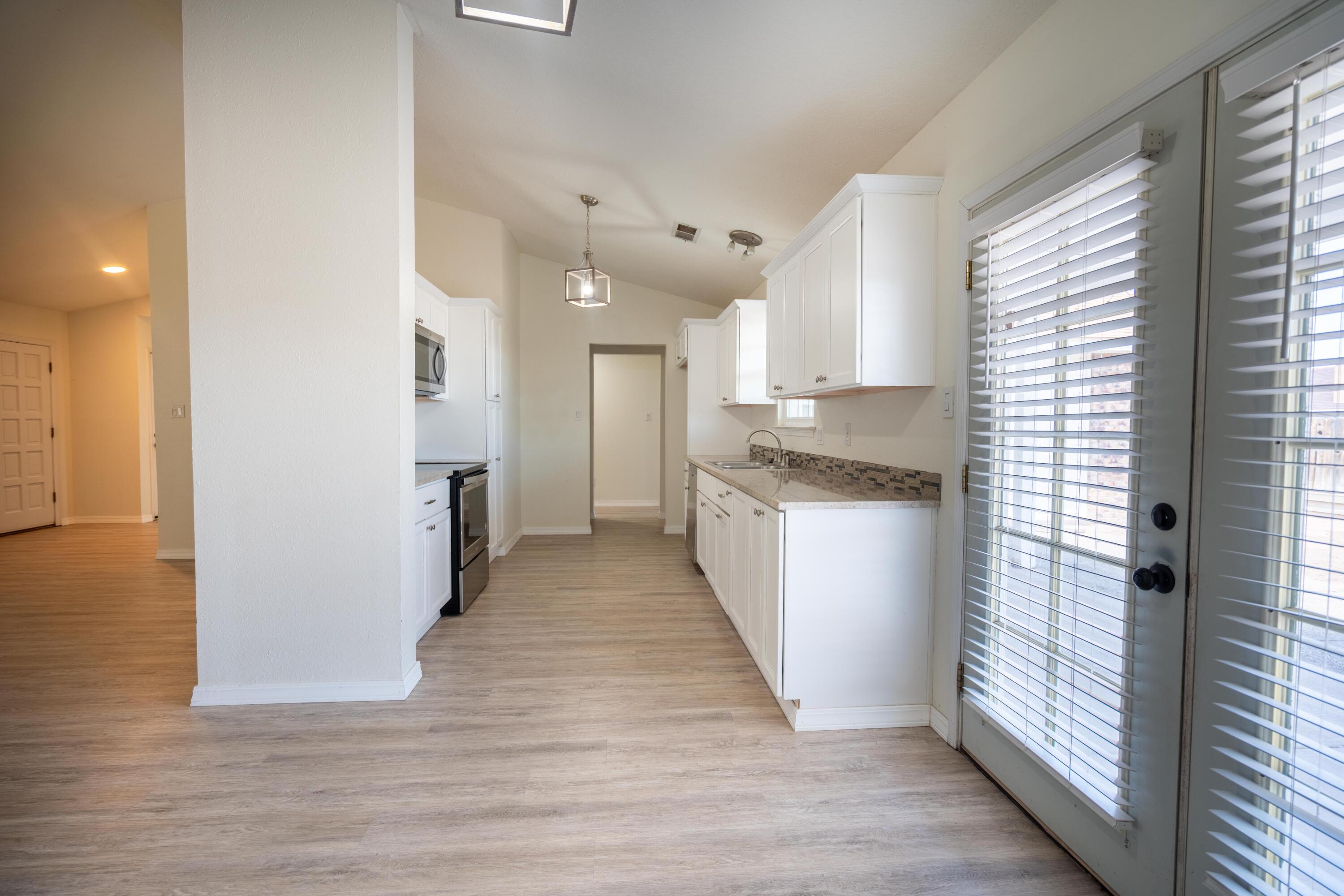 3212 Vista Maravillosa NW