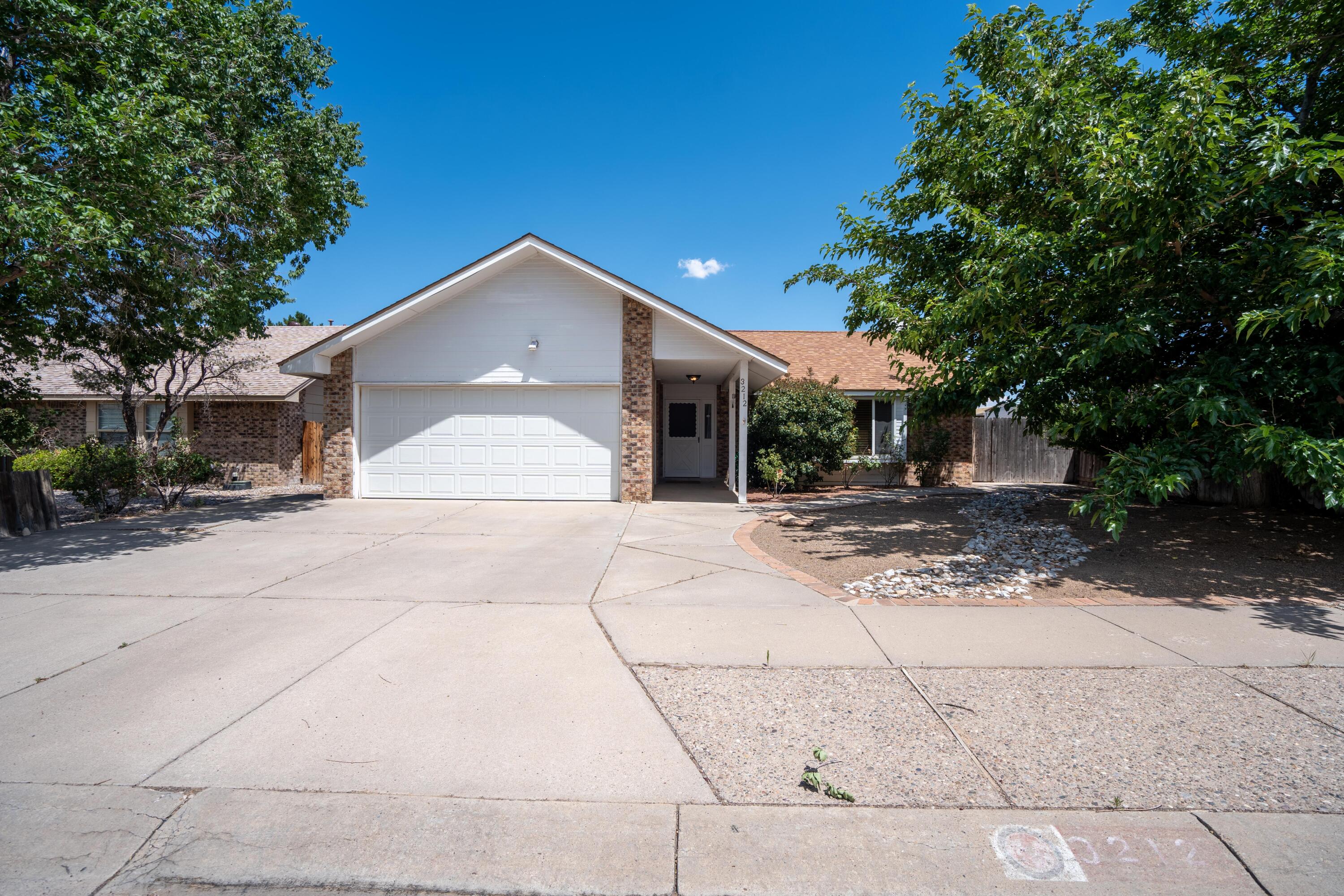 3212 Vista Maravillosa NW
