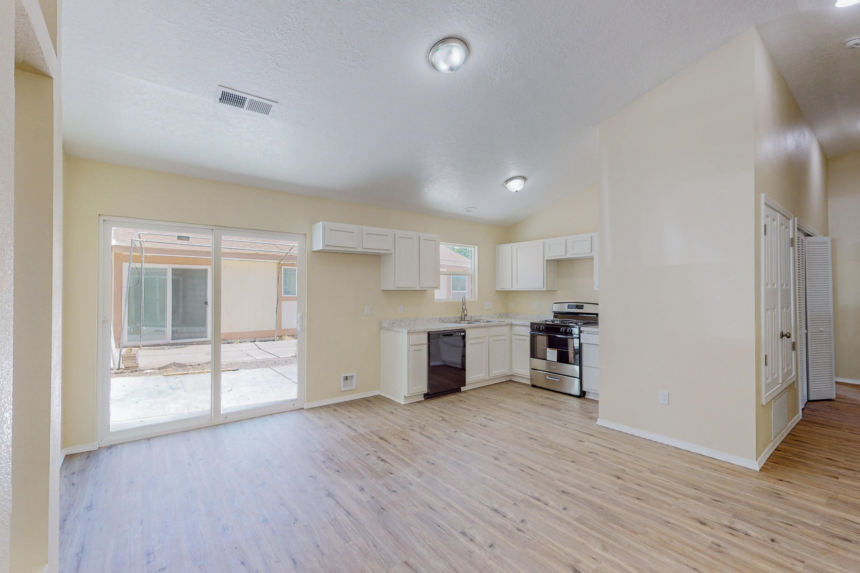 1058 Pandora Drive SW