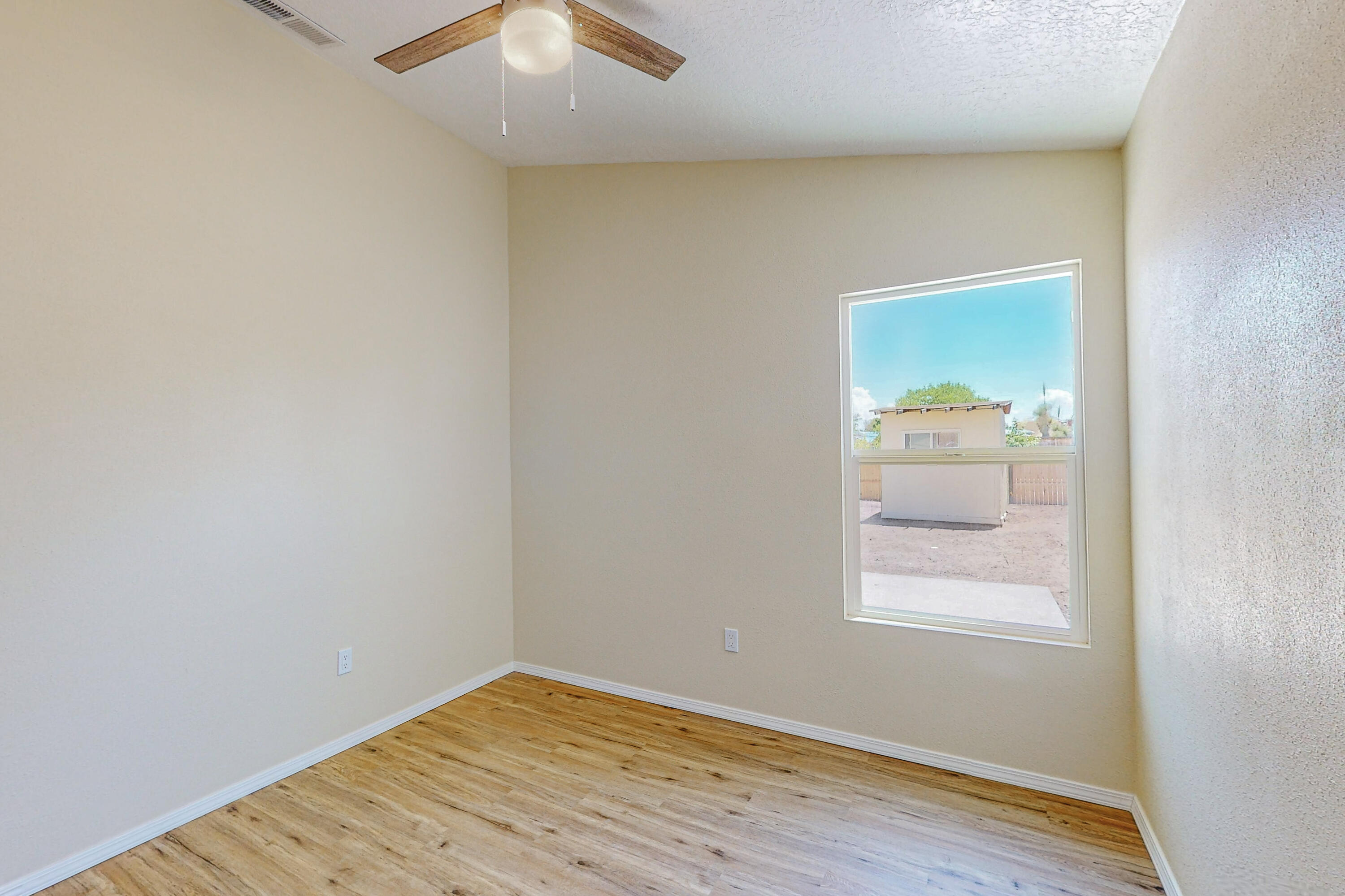 1058 Pandora Drive SW