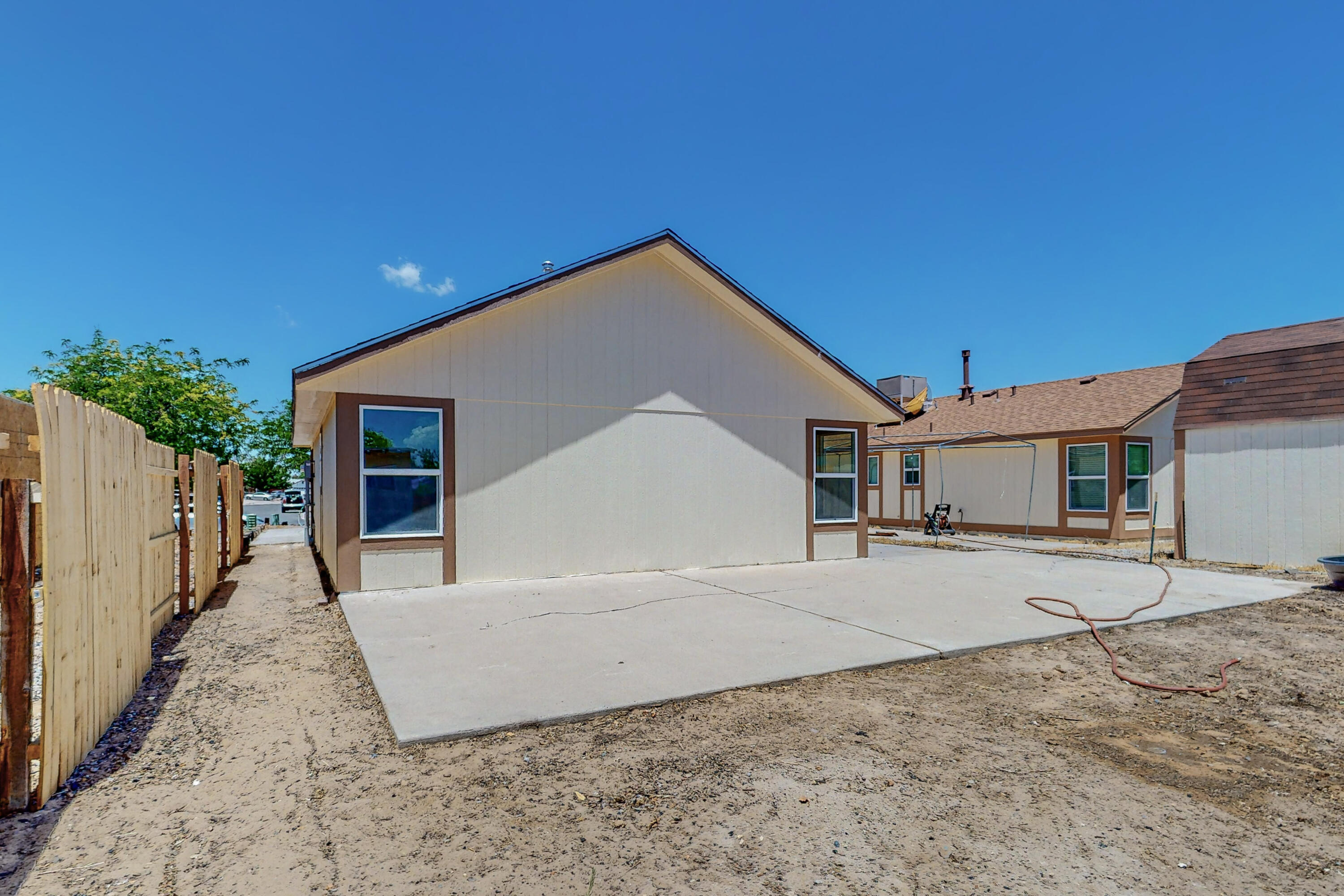 1058 Pandora Drive SW