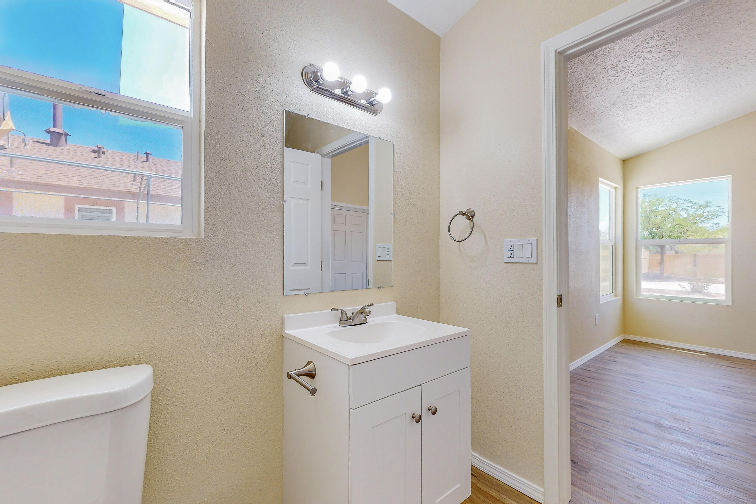 1058 Pandora Drive SW