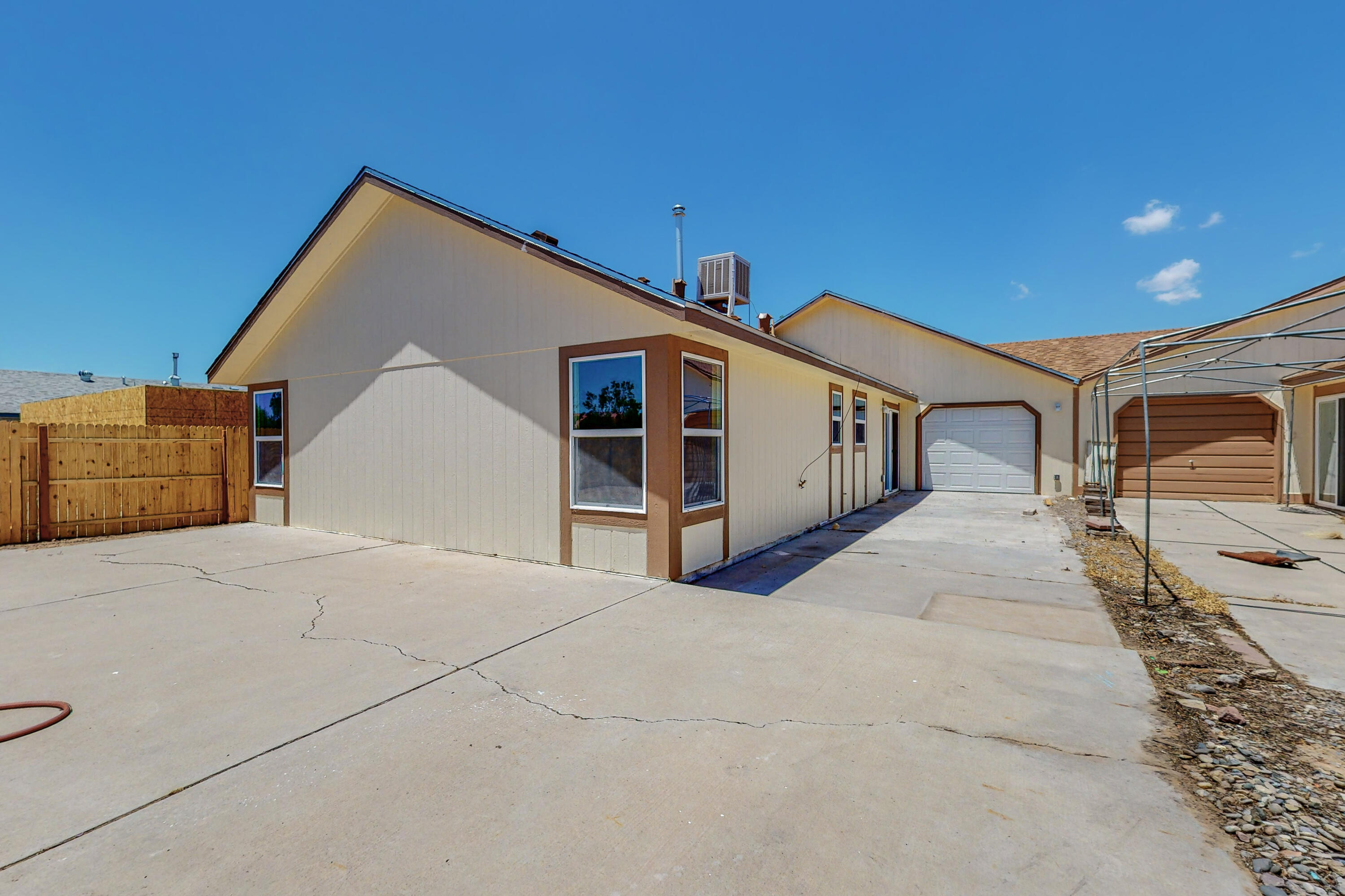 1058 Pandora Drive SW