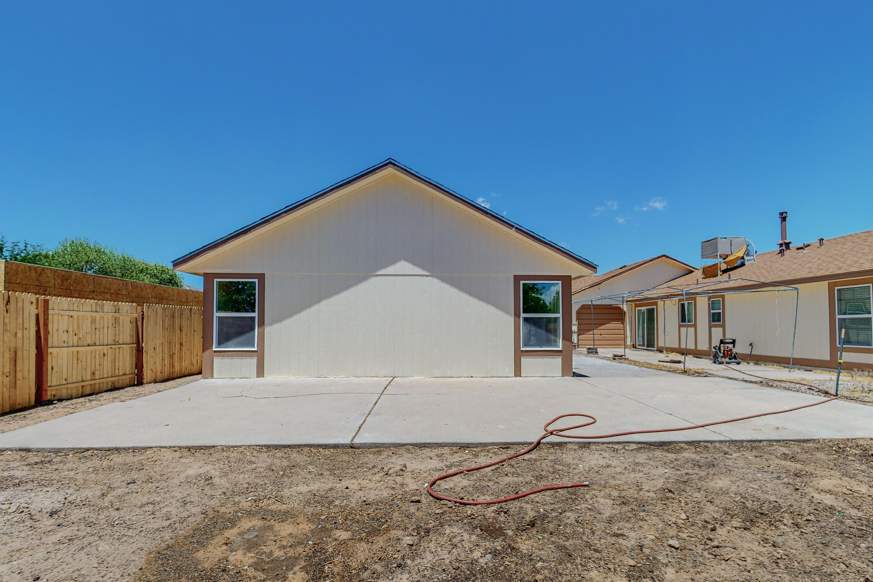 1058 Pandora Drive SW