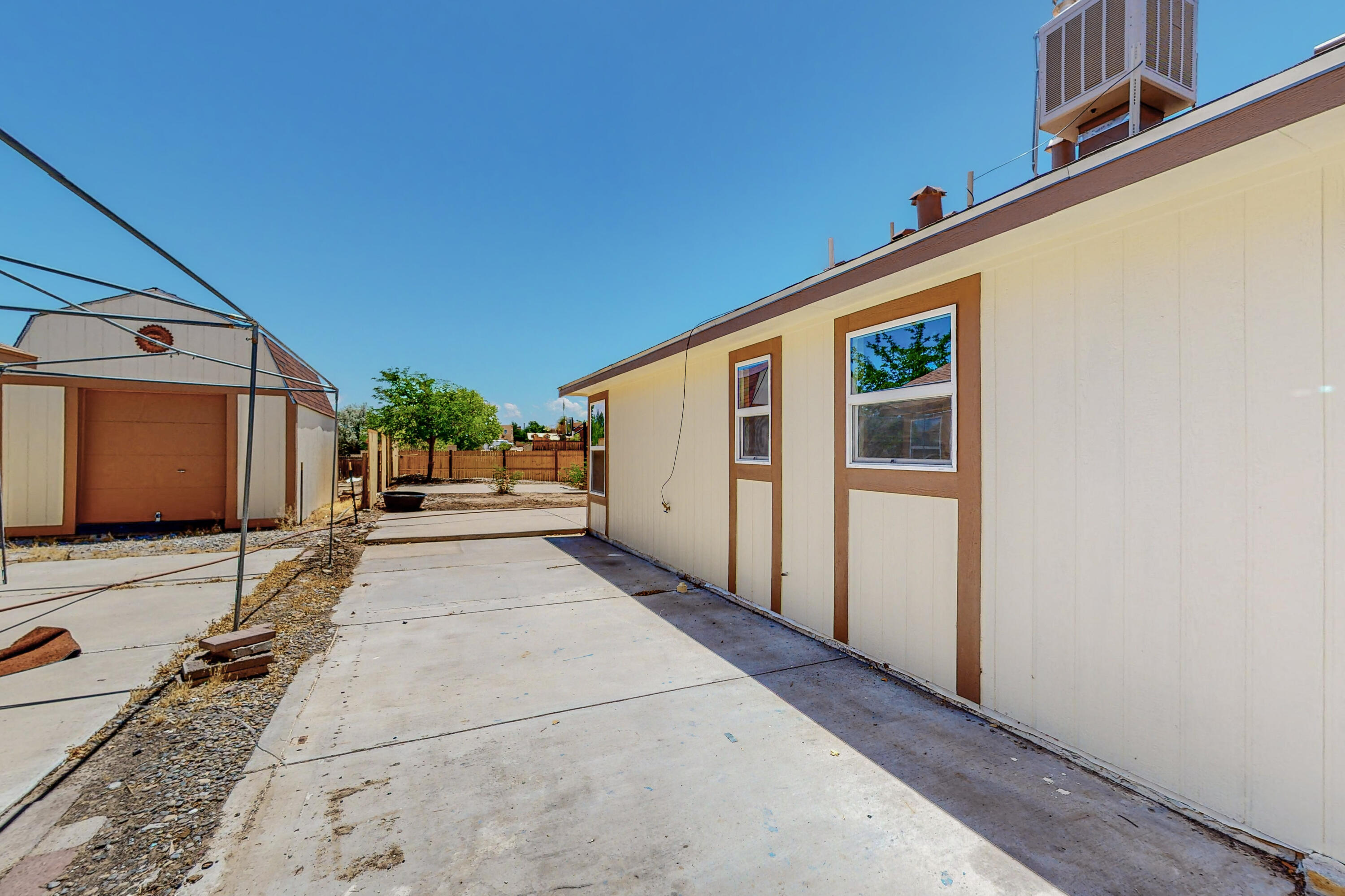 1058 Pandora Drive SW
