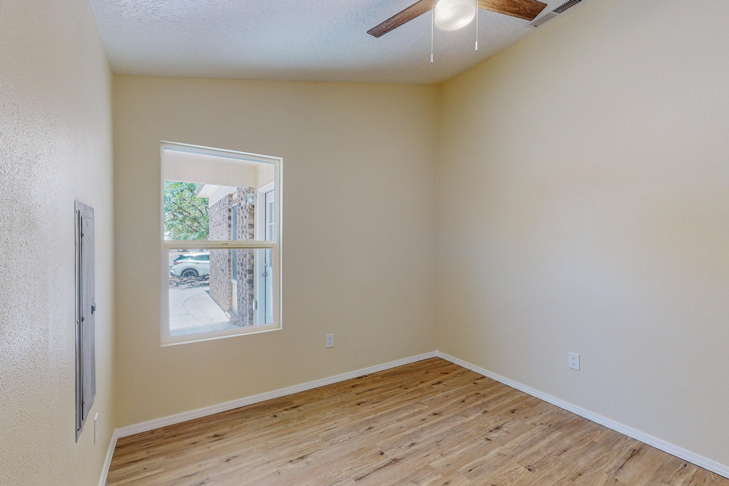 1058 Pandora Drive SW