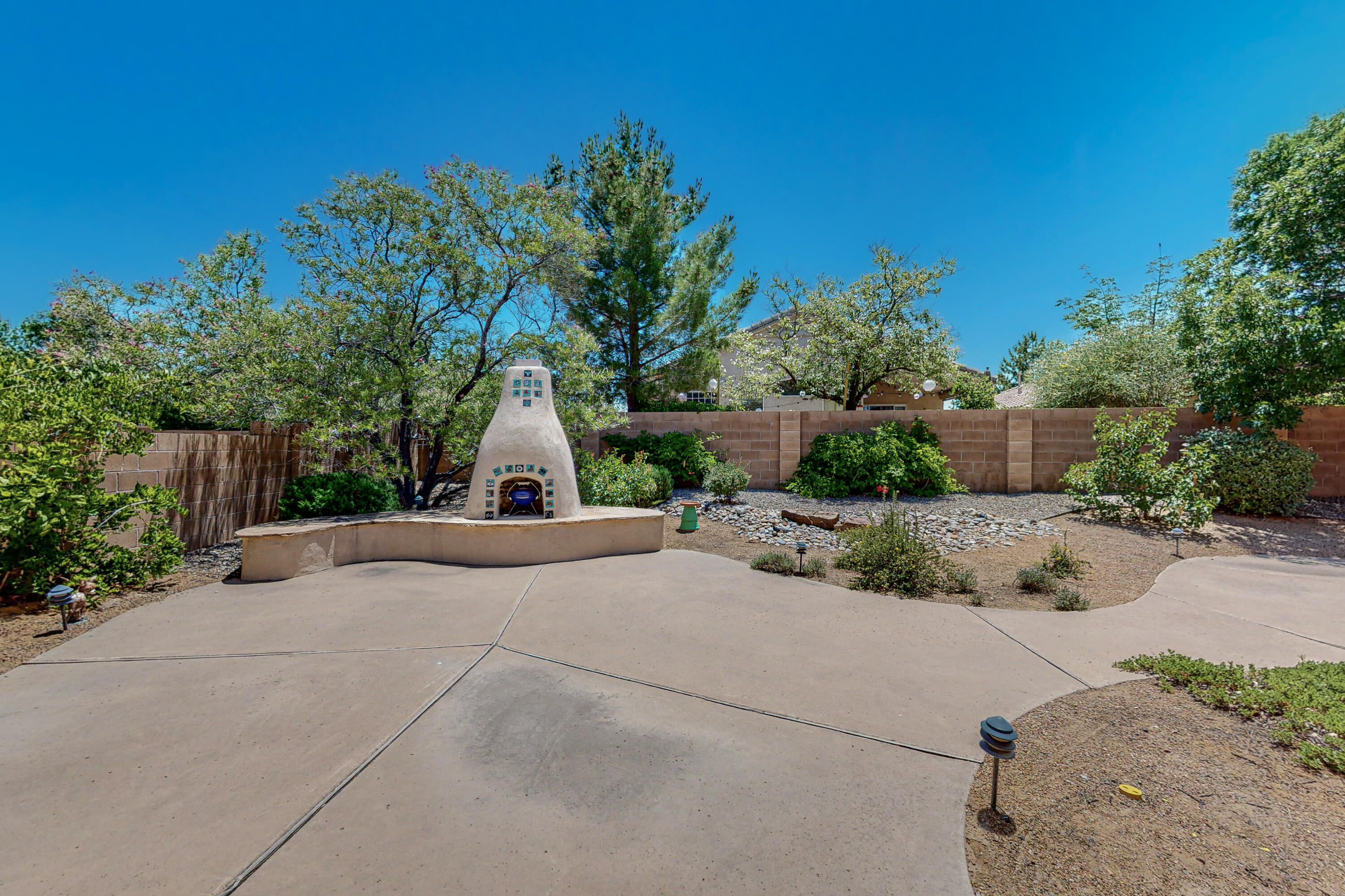 1131 Diamondback Drive NE