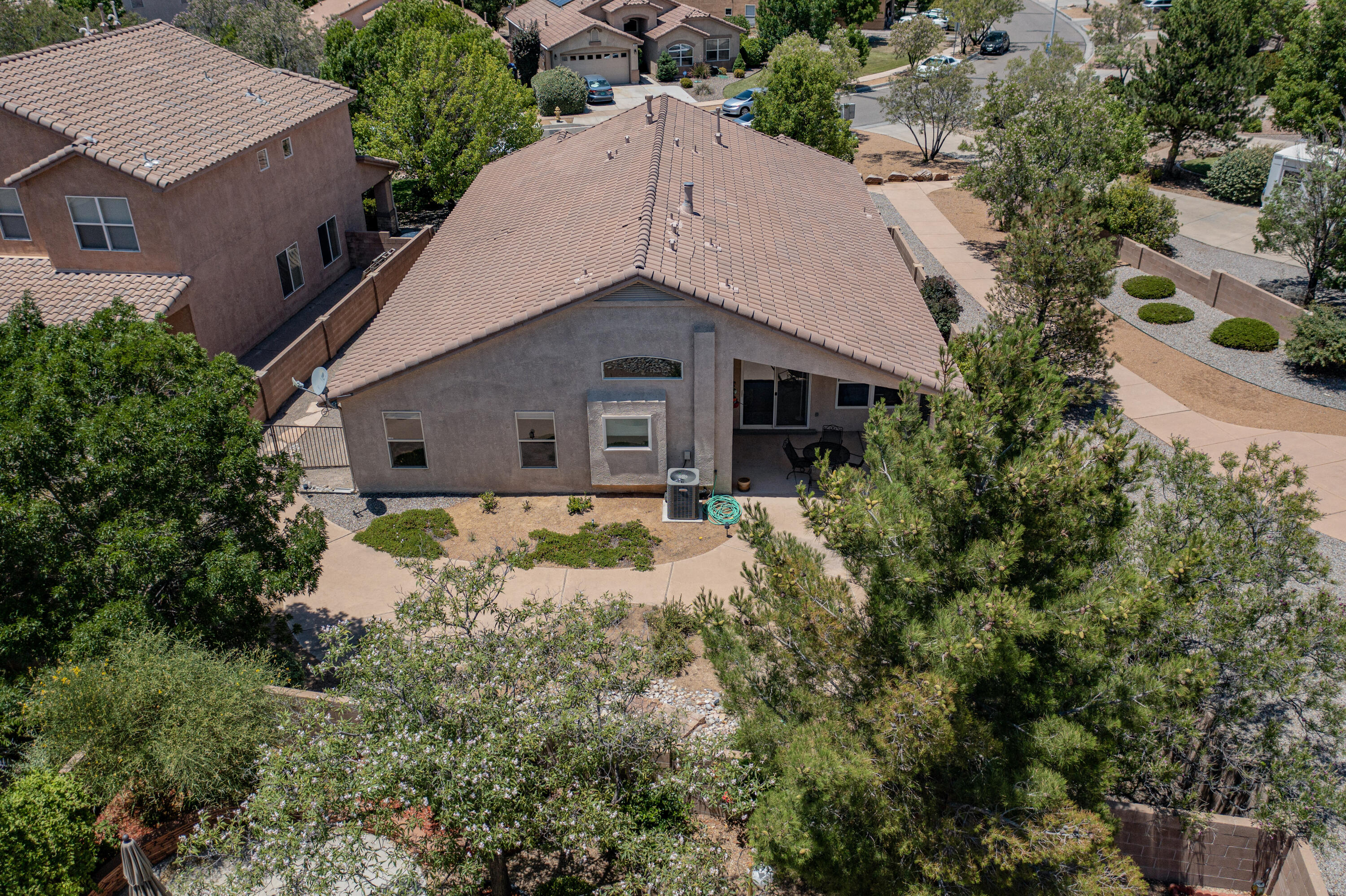 1131 Diamondback Drive NE