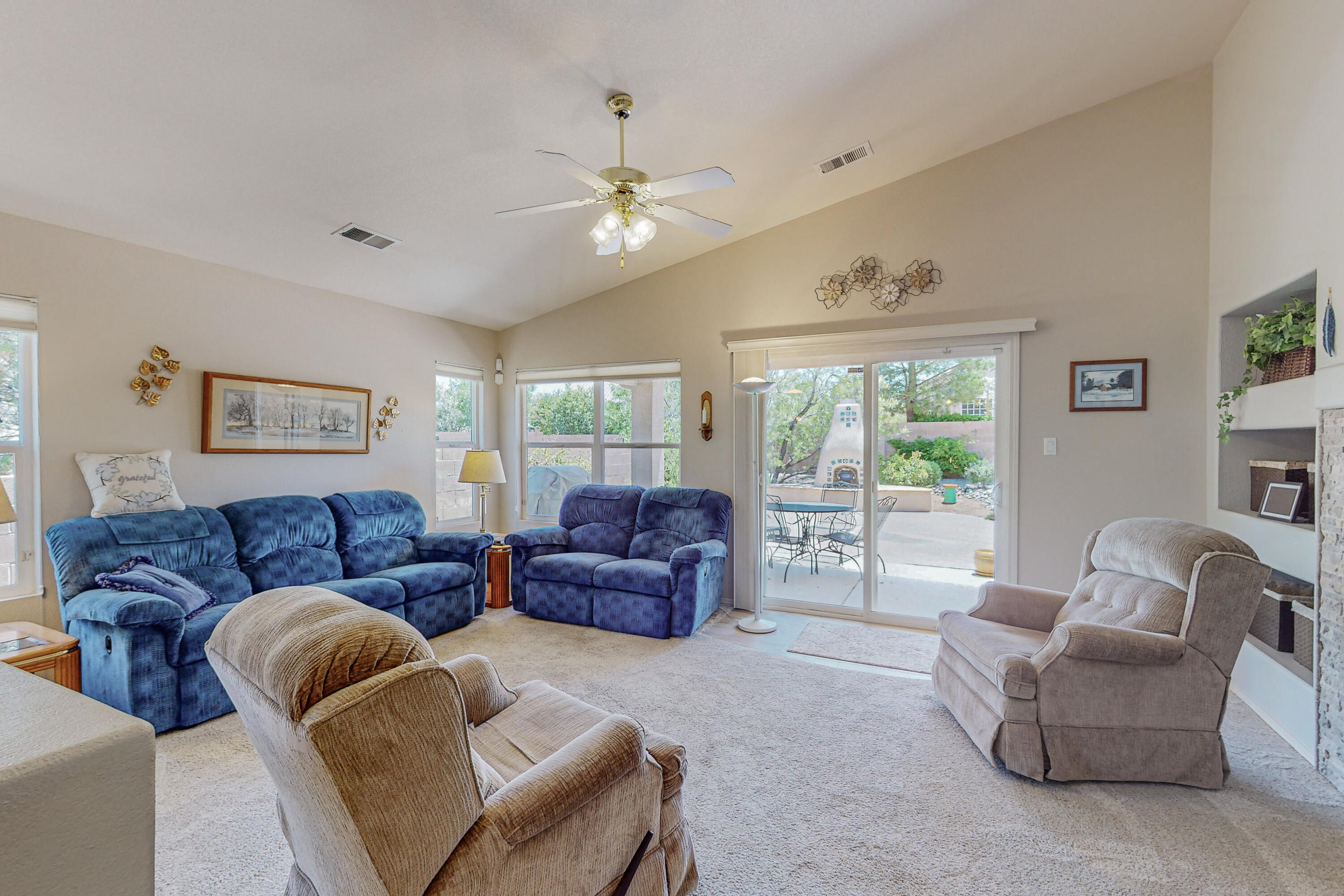 1131 Diamondback Drive NE