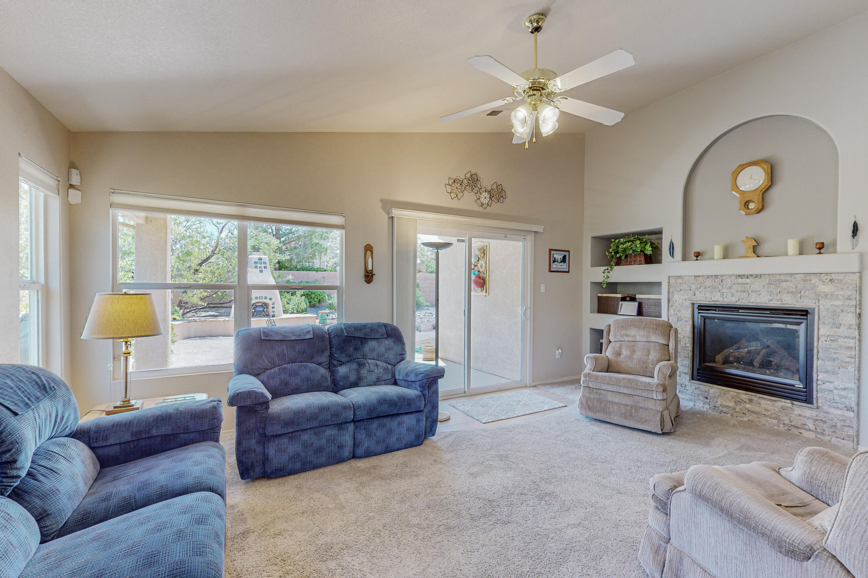 1131 Diamondback Drive NE