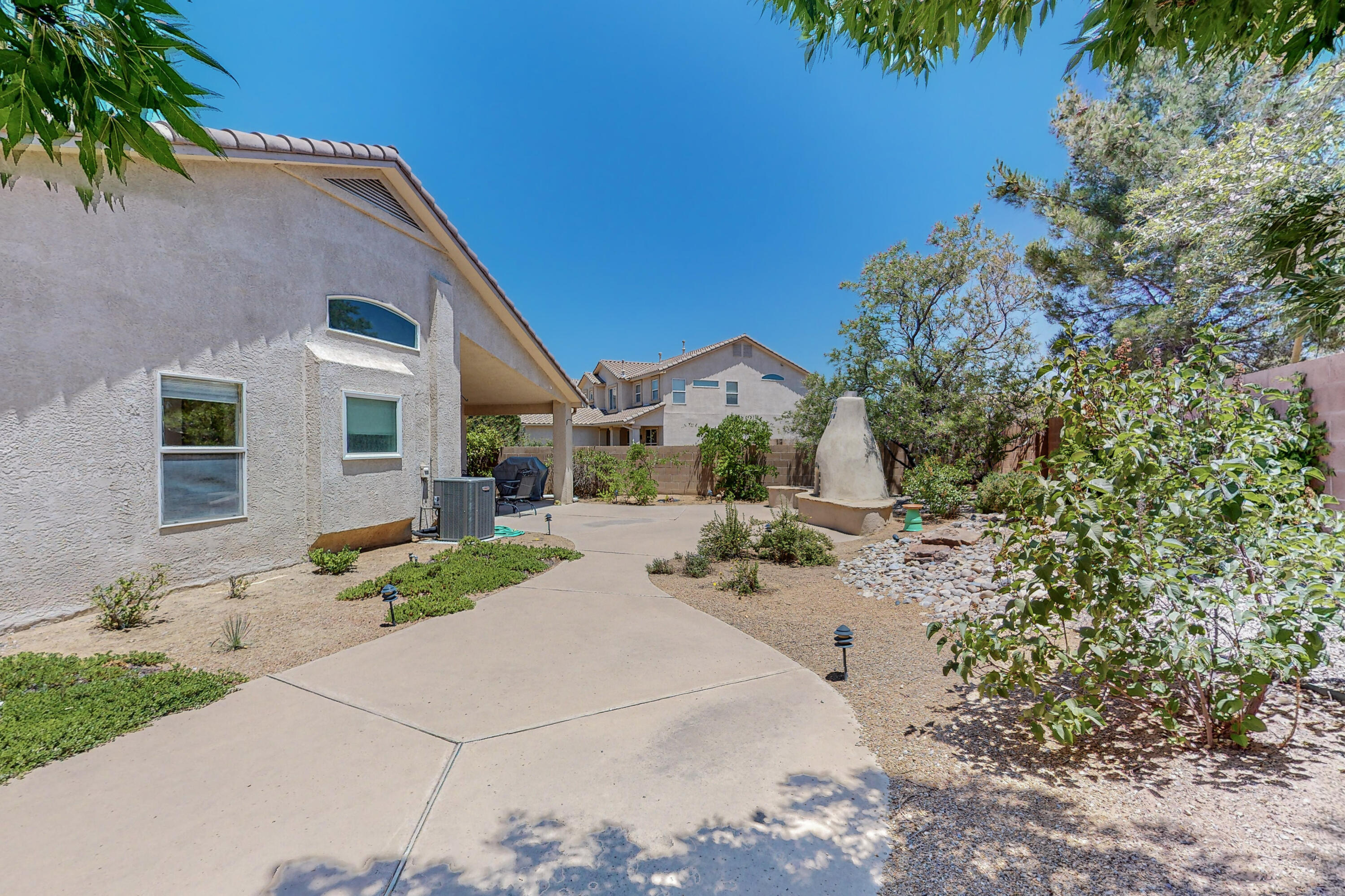 1131 Diamondback Drive NE