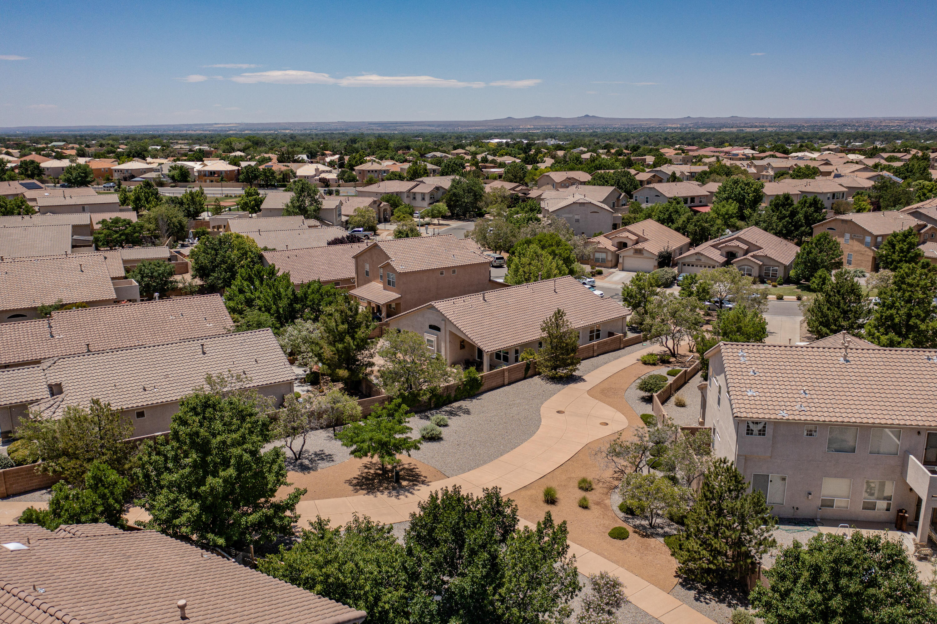 1131 Diamondback Drive NE