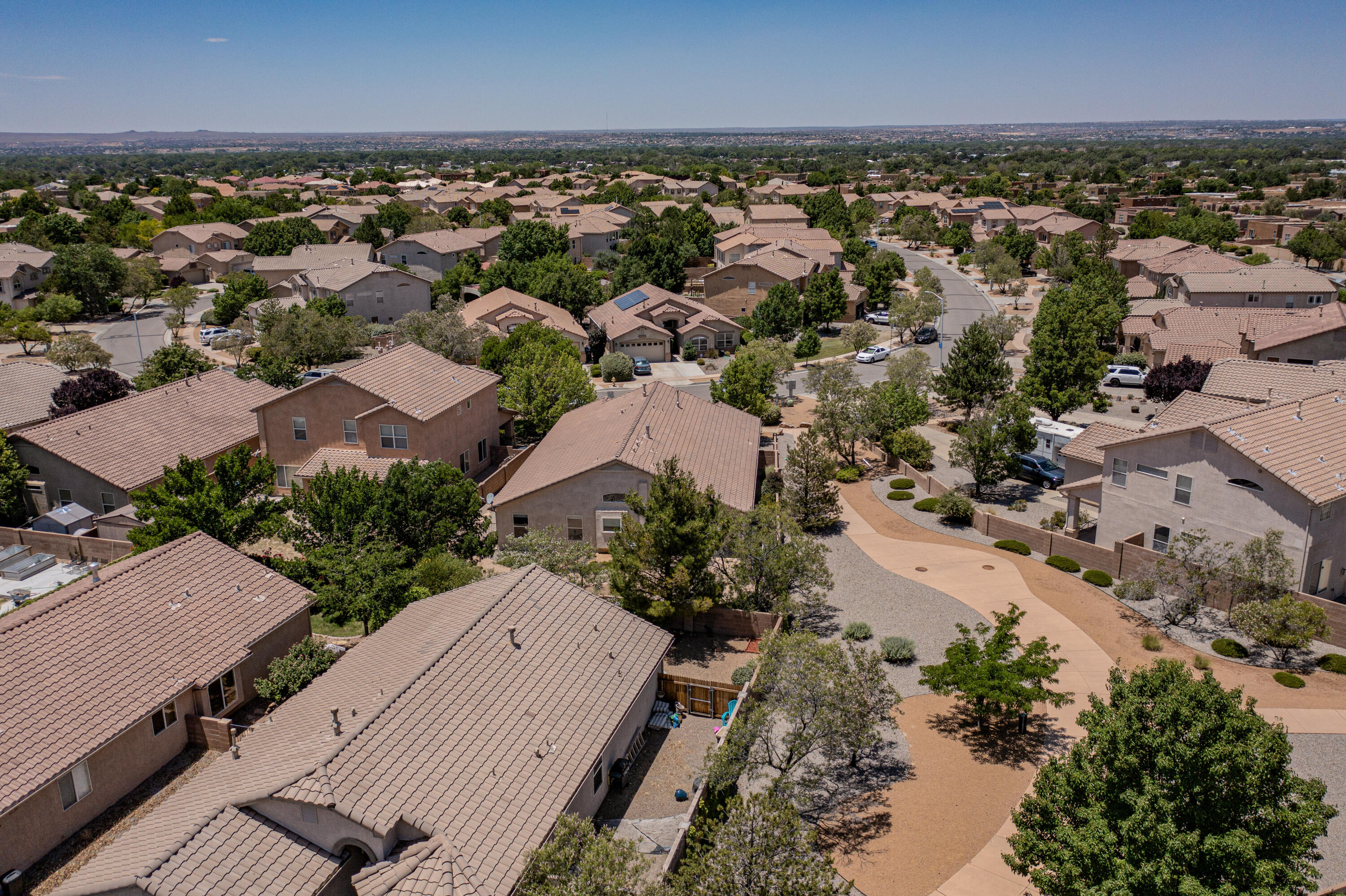 1131 Diamondback Drive NE