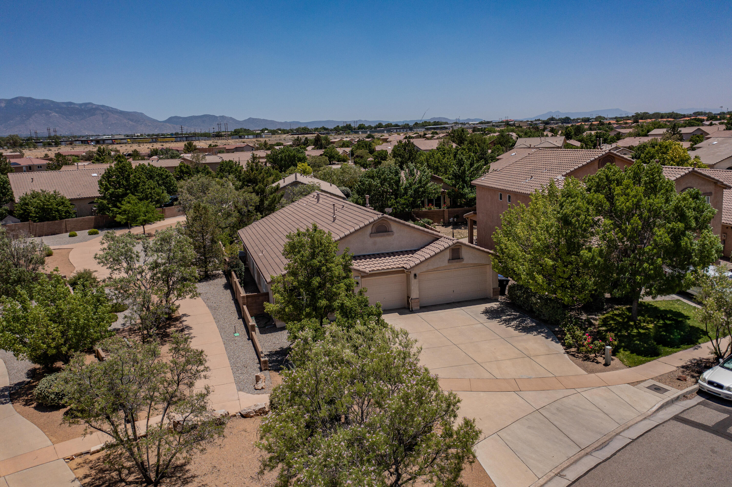 1131 Diamondback Drive NE