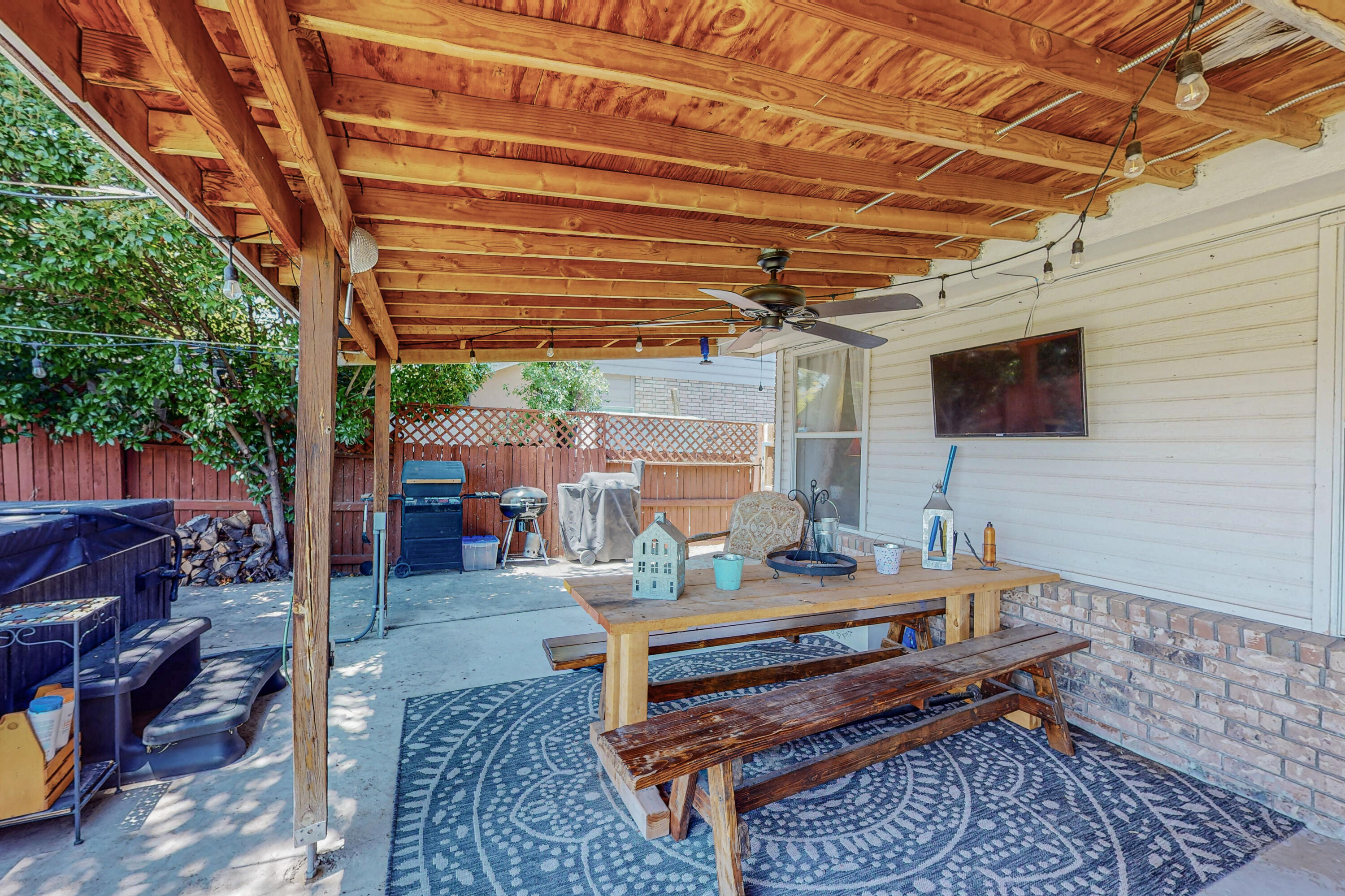 7004 Portulaca Drive NW