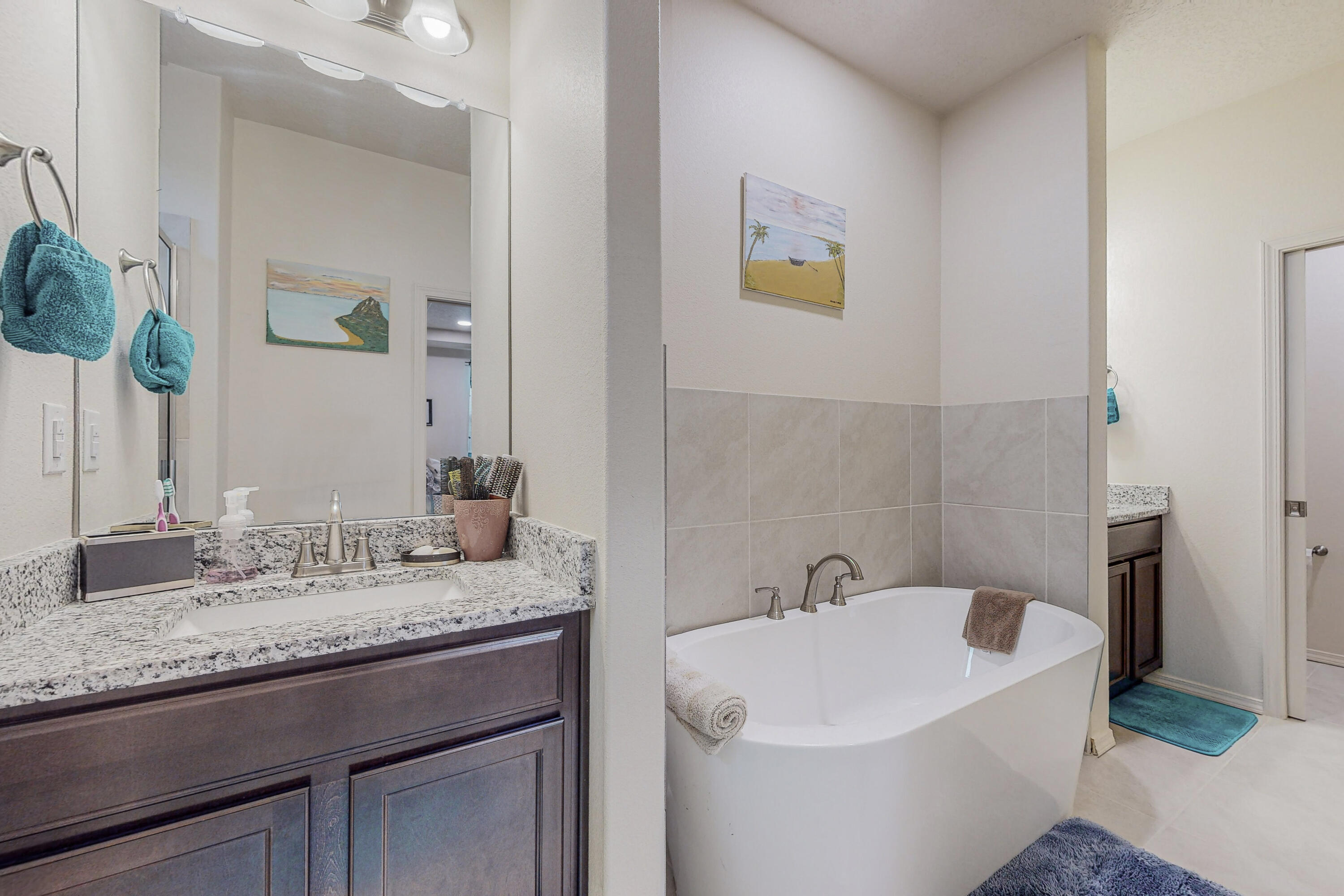 4417 Golden Eagle Loop NE