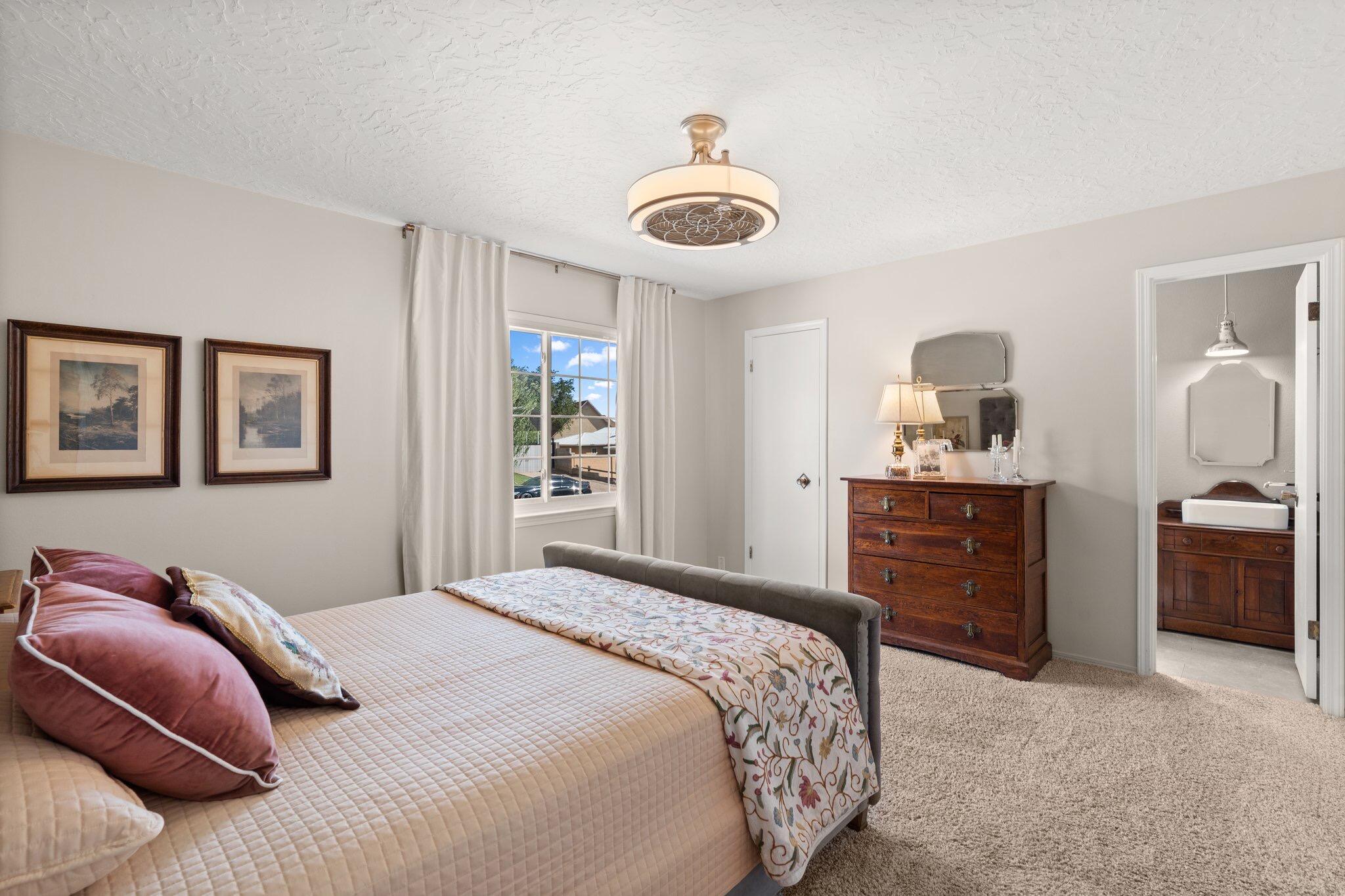 4609 Oahu Drive NE
