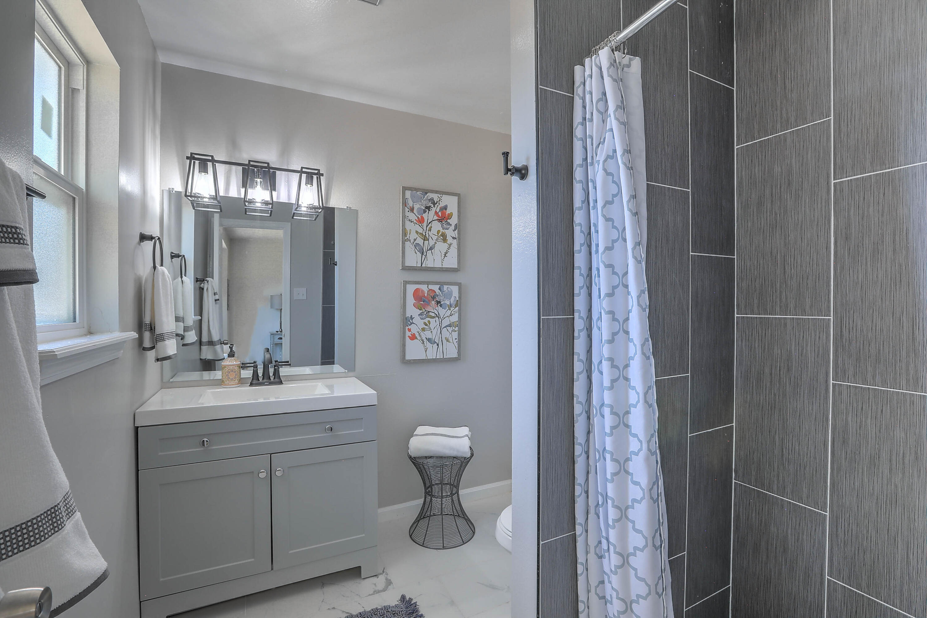 12328 Princess Jeanne Avenue NE