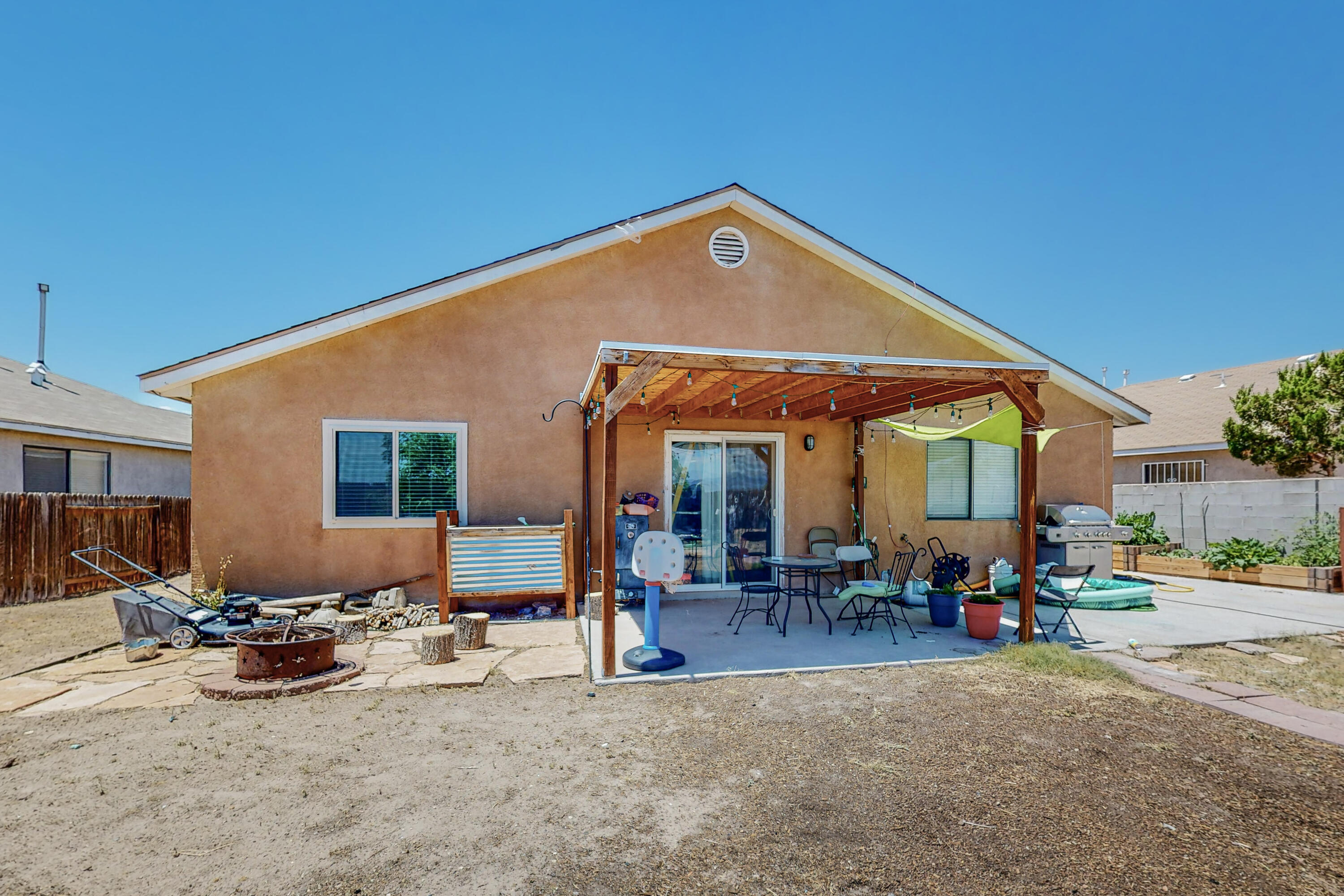 512 Thoroughbred Drive SW