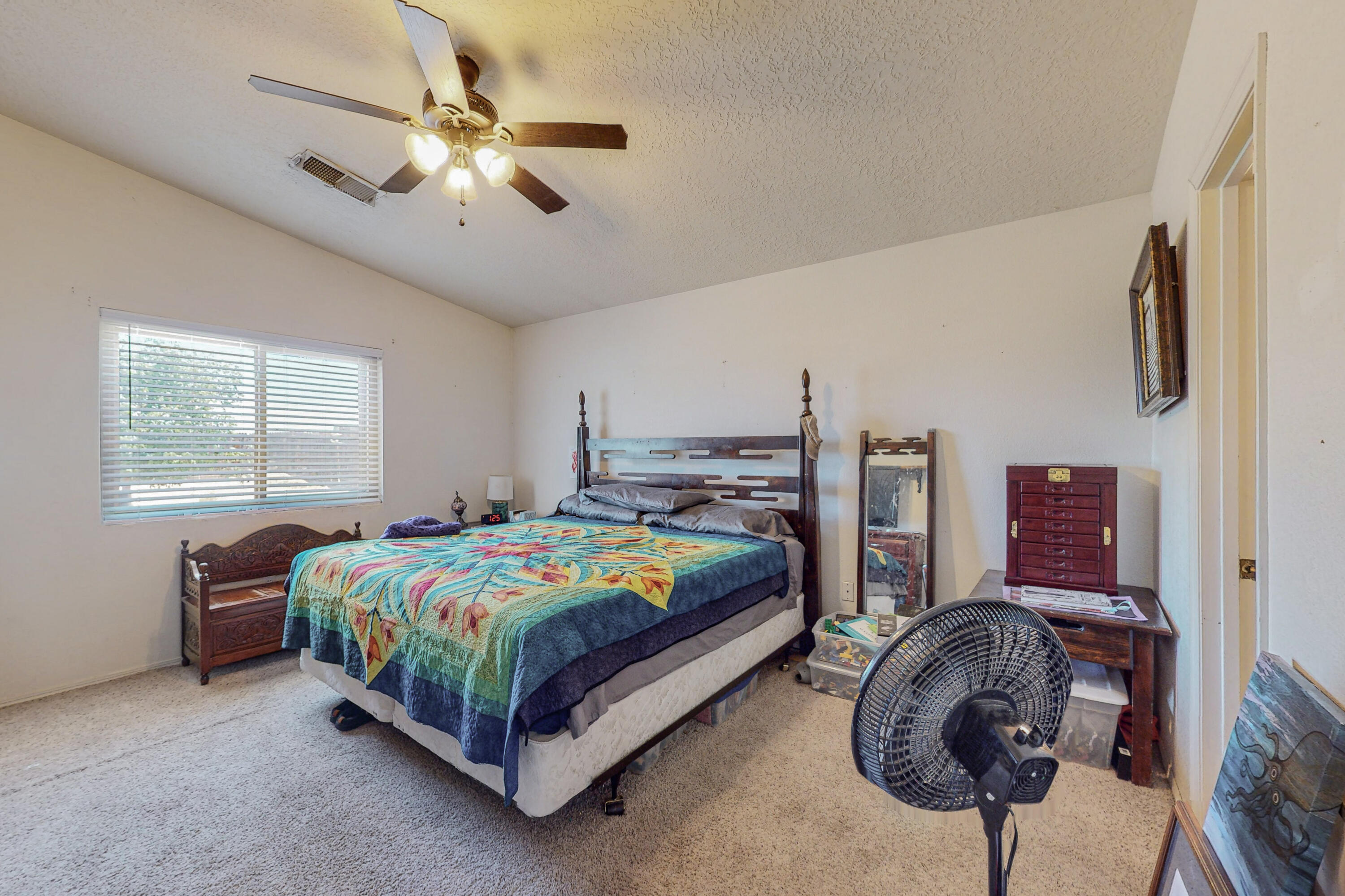 512 Thoroughbred Drive SW
