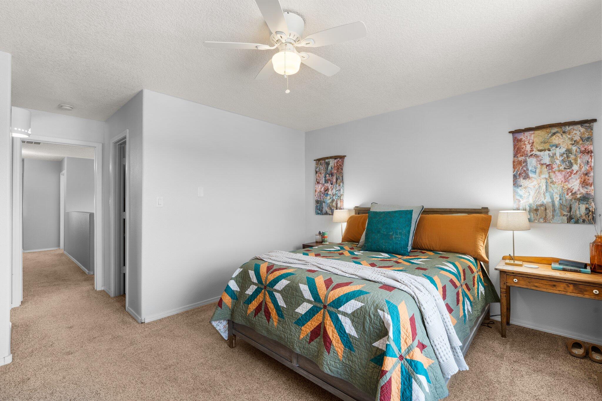 6404 Mesa Alegre Avenue NW