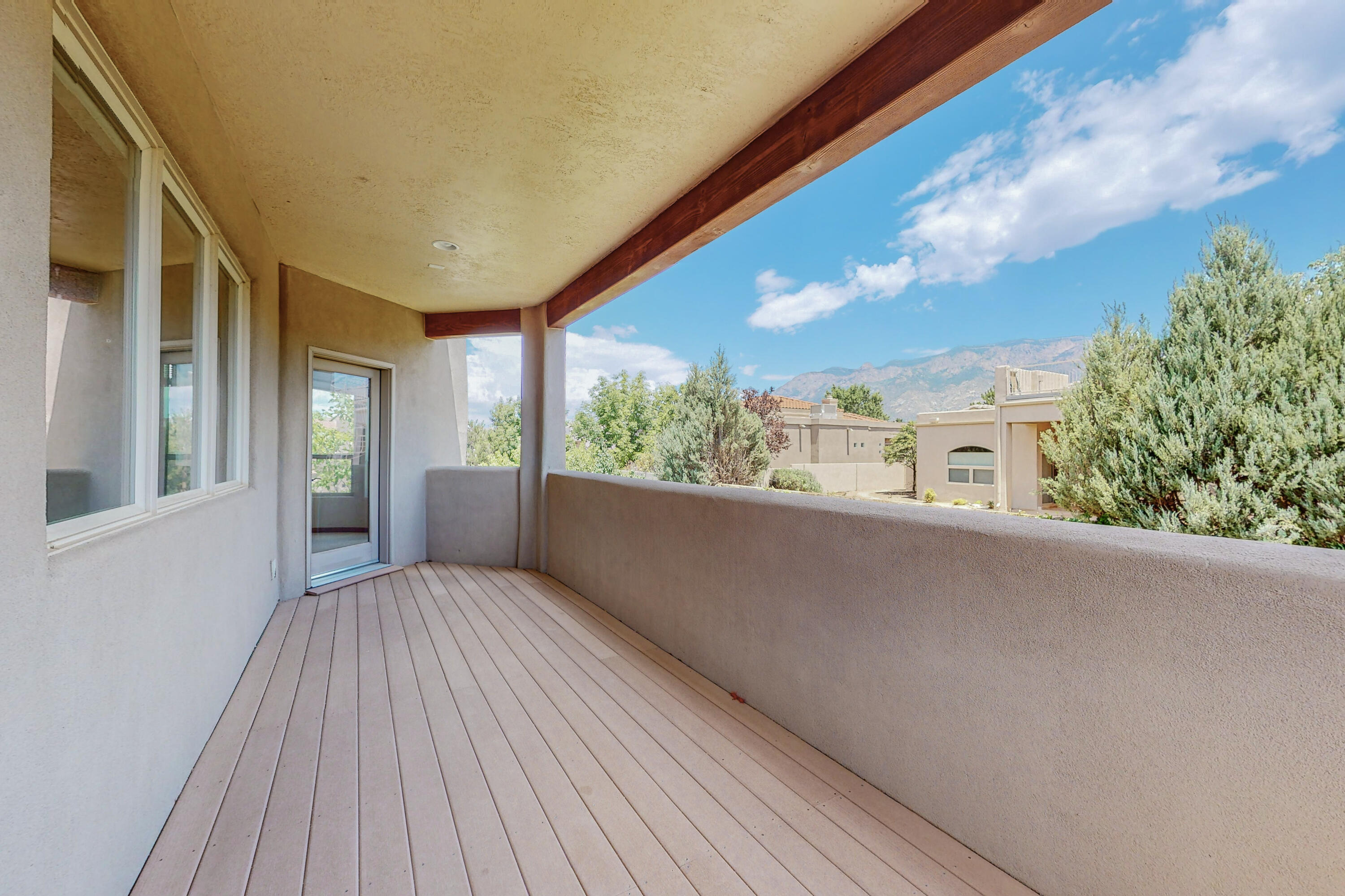 8208 Grape Vine Court NE