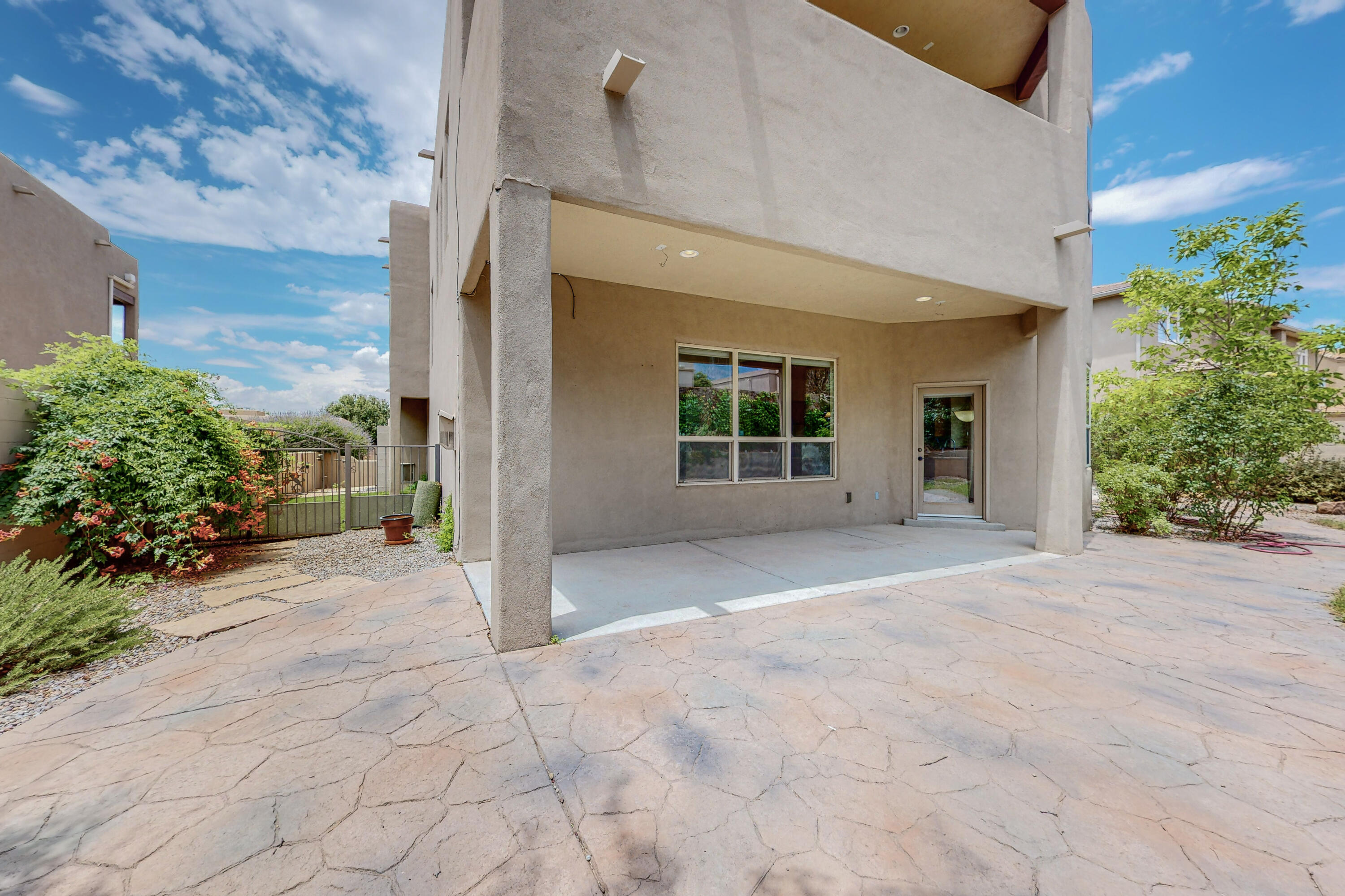 8208 Grape Vine Court NE