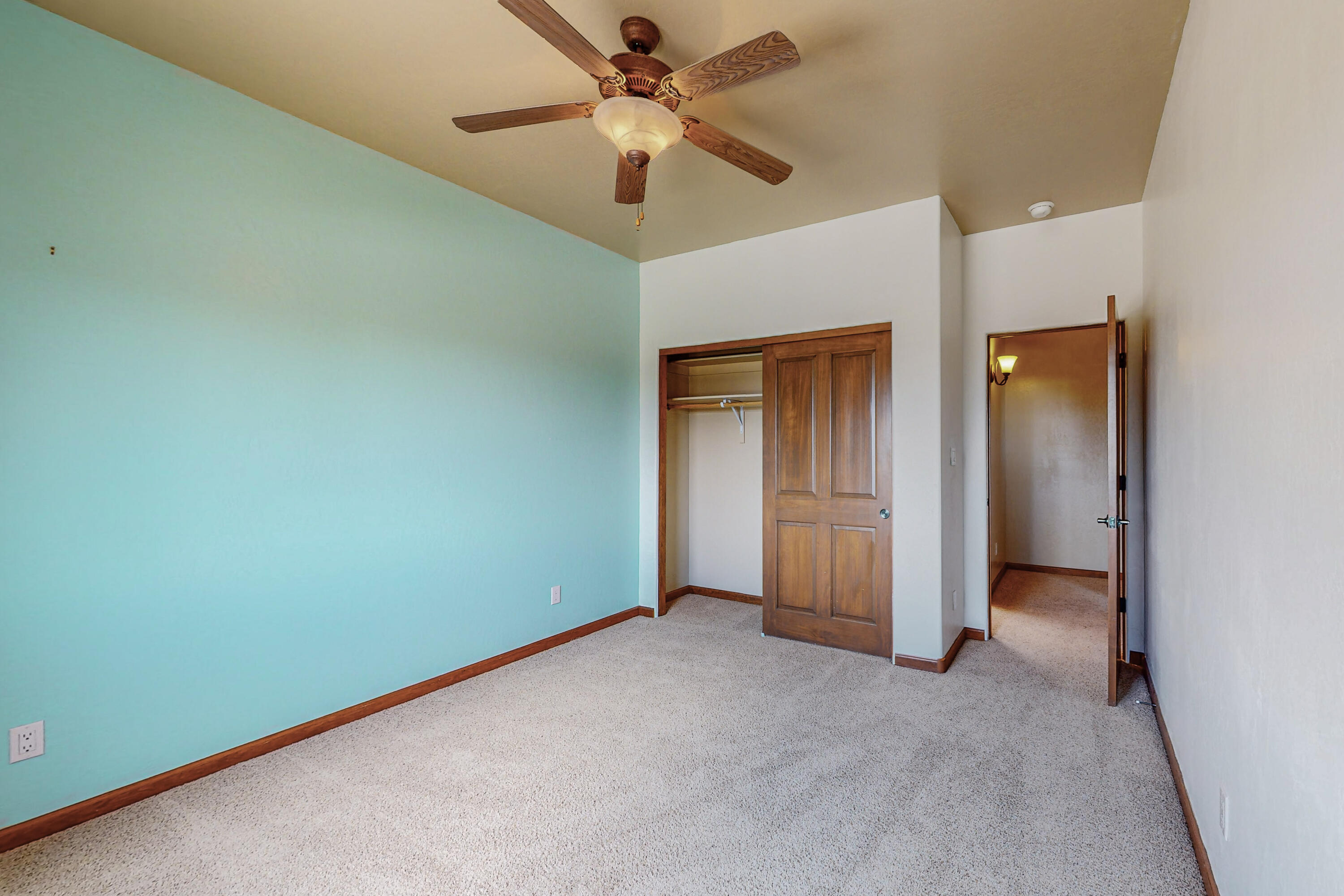 8208 Grape Vine Court NE