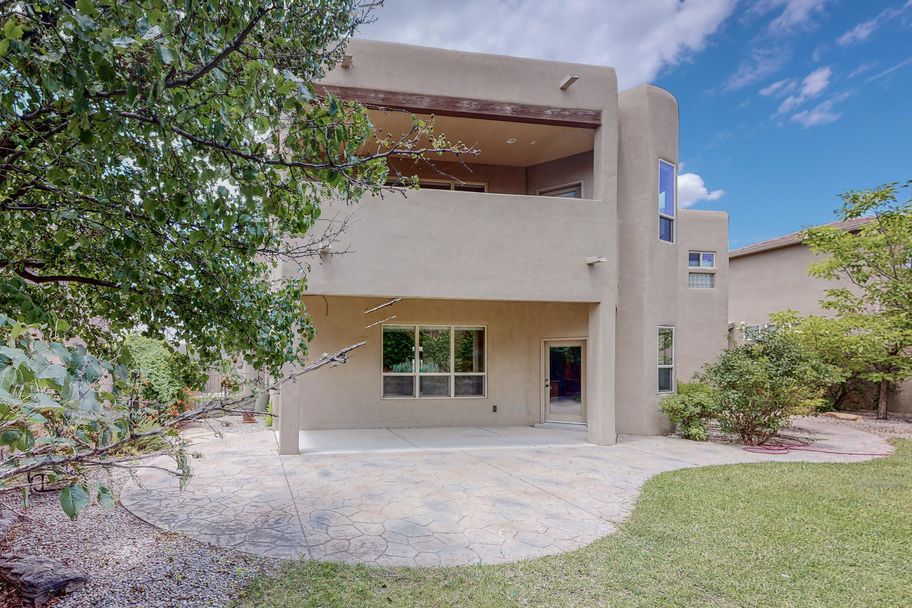 8208 Grape Vine Court NE