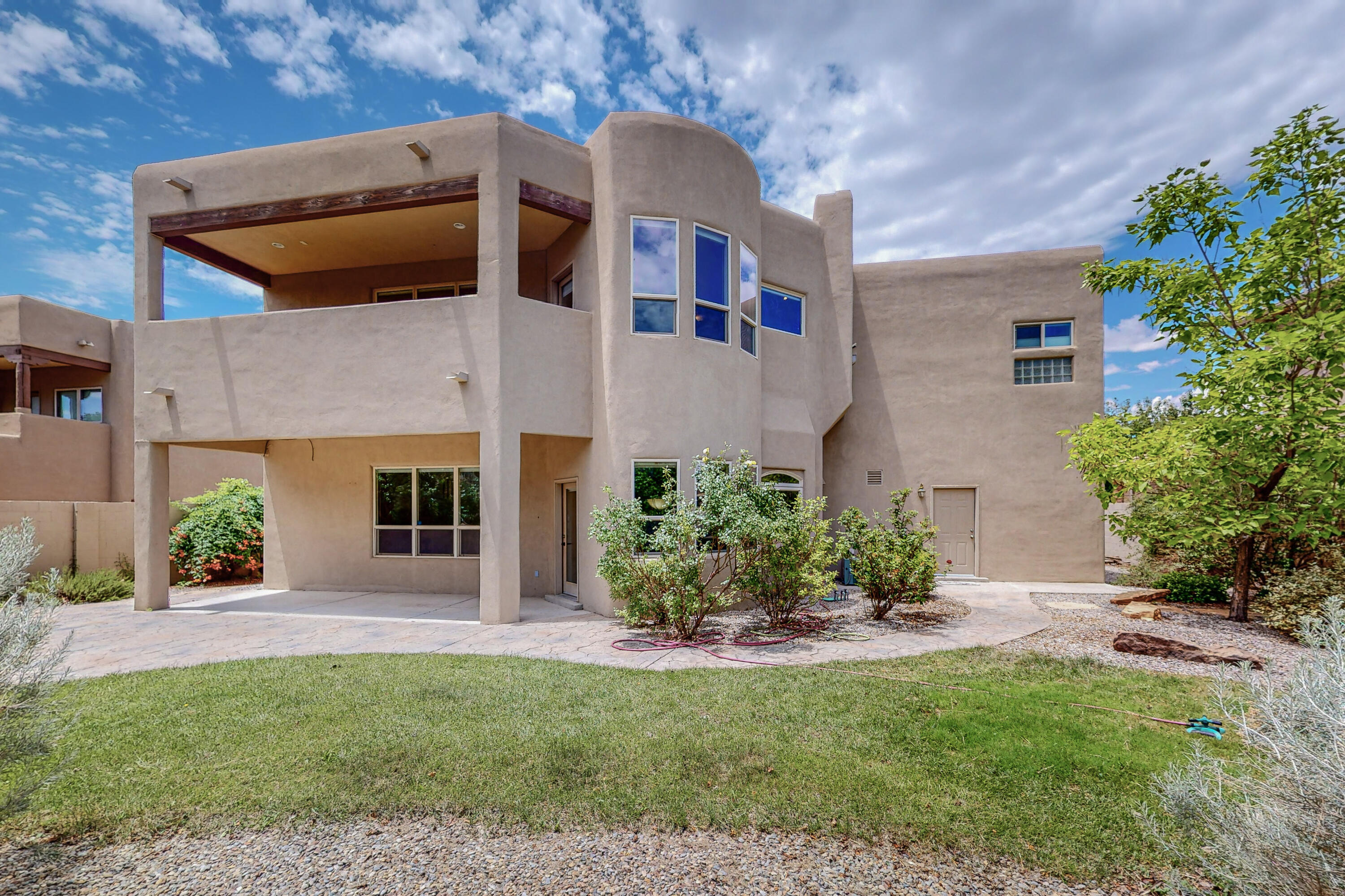 8208 Grape Vine Court NE