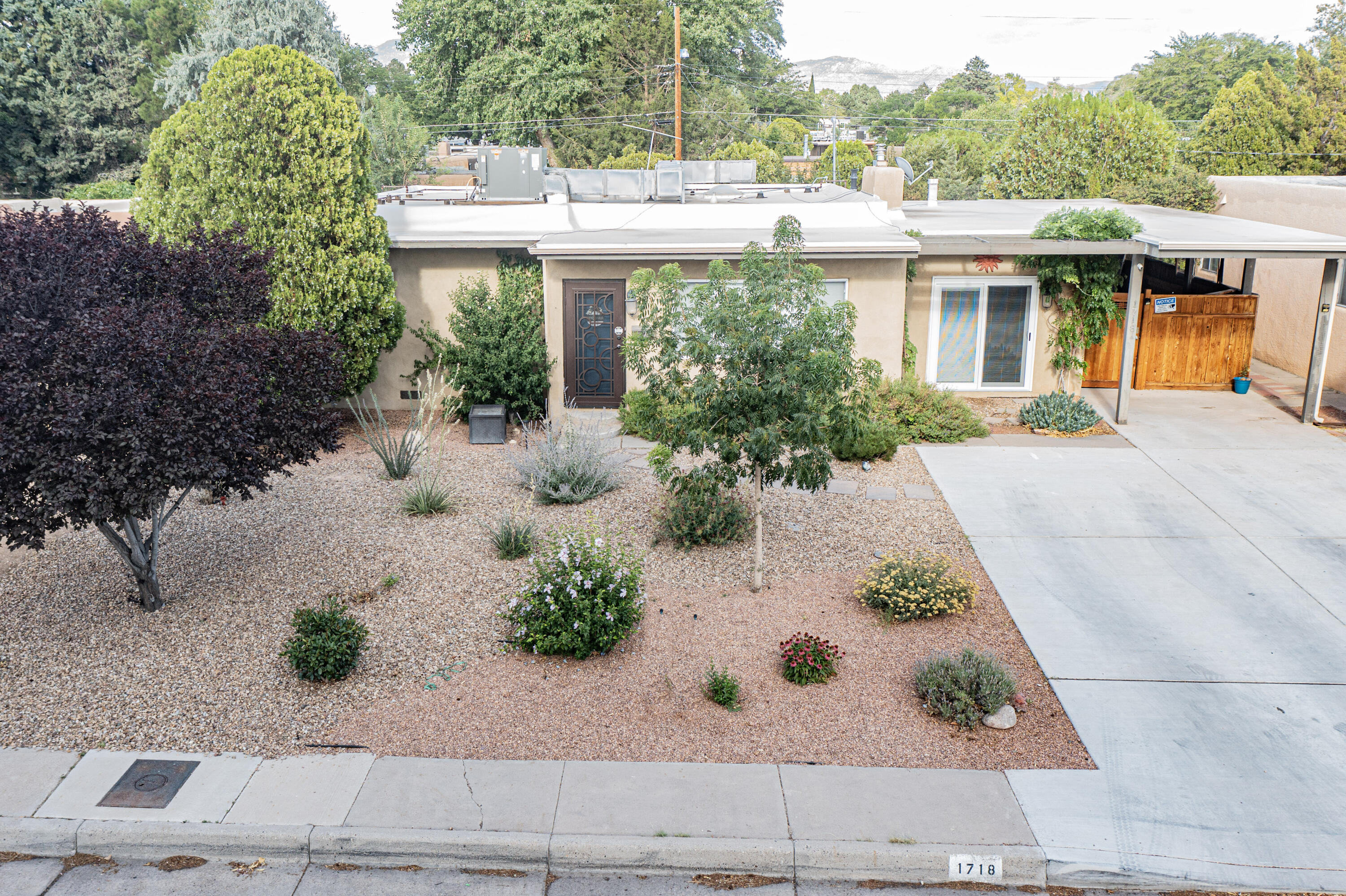 1718 Solano Drive NE