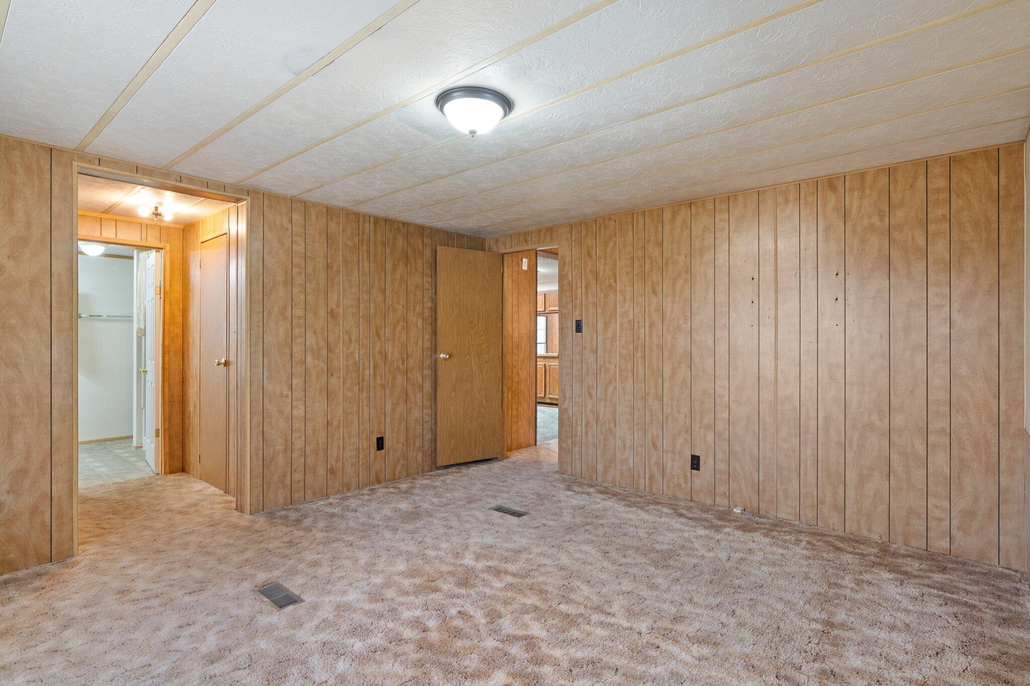 86 E Cummings Avenue