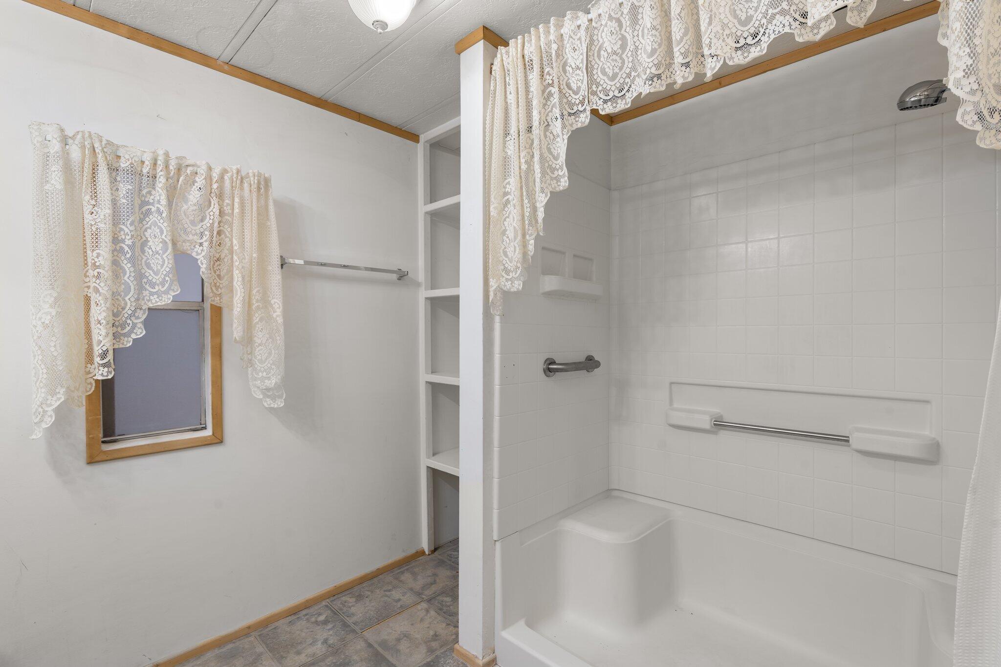 86 E Cummings Avenue