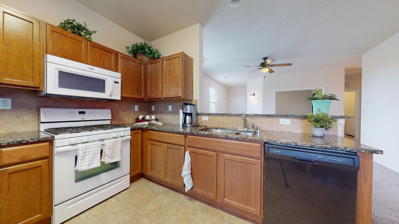 2231 Vista De Colinas Drive SE