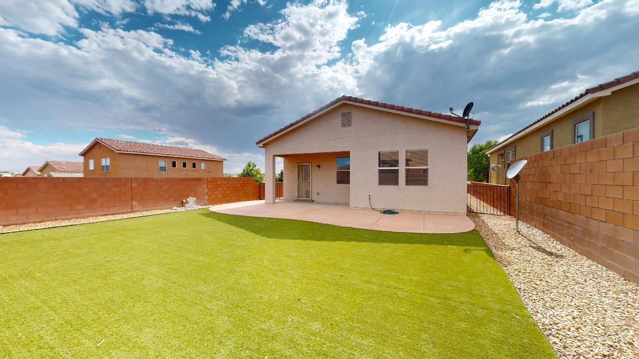 2231 Vista De Colinas Drive SE