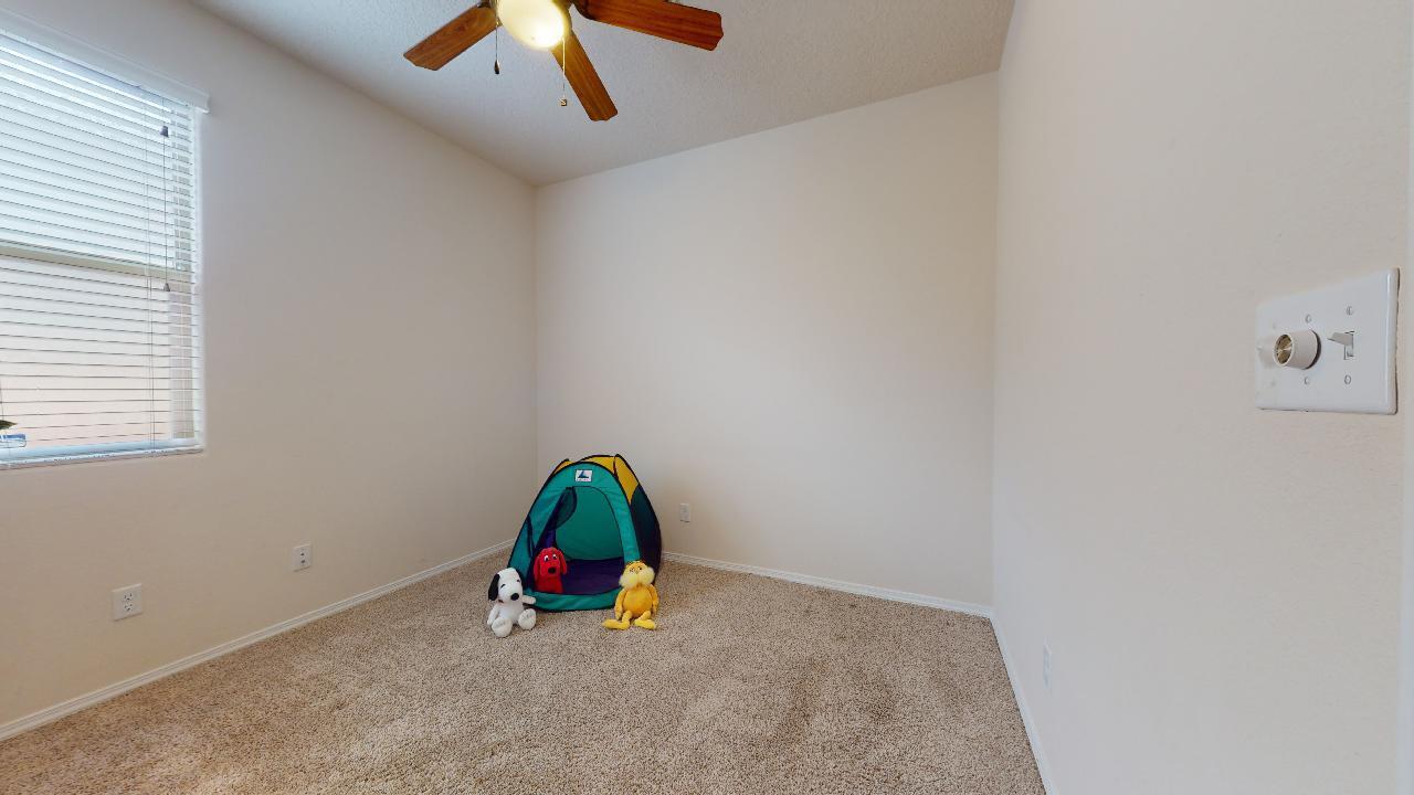 2231 Vista De Colinas Drive SE