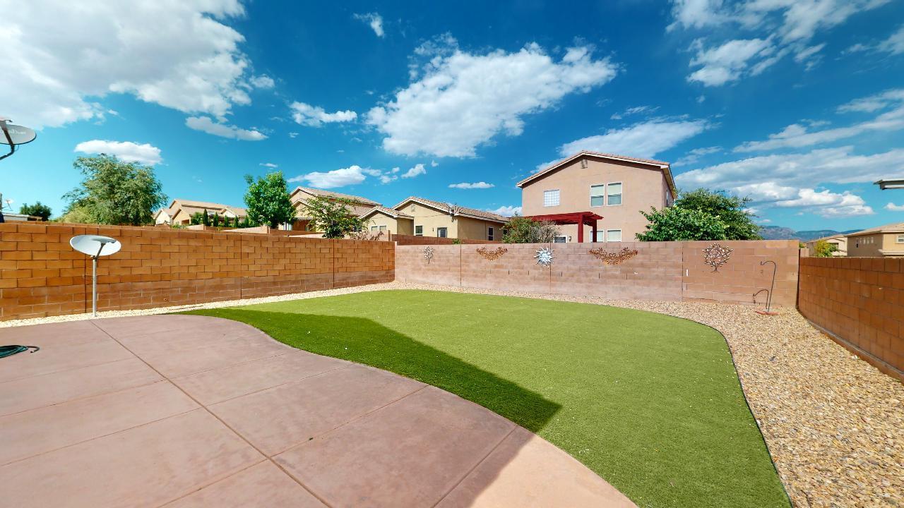 2231 Vista De Colinas Drive SE