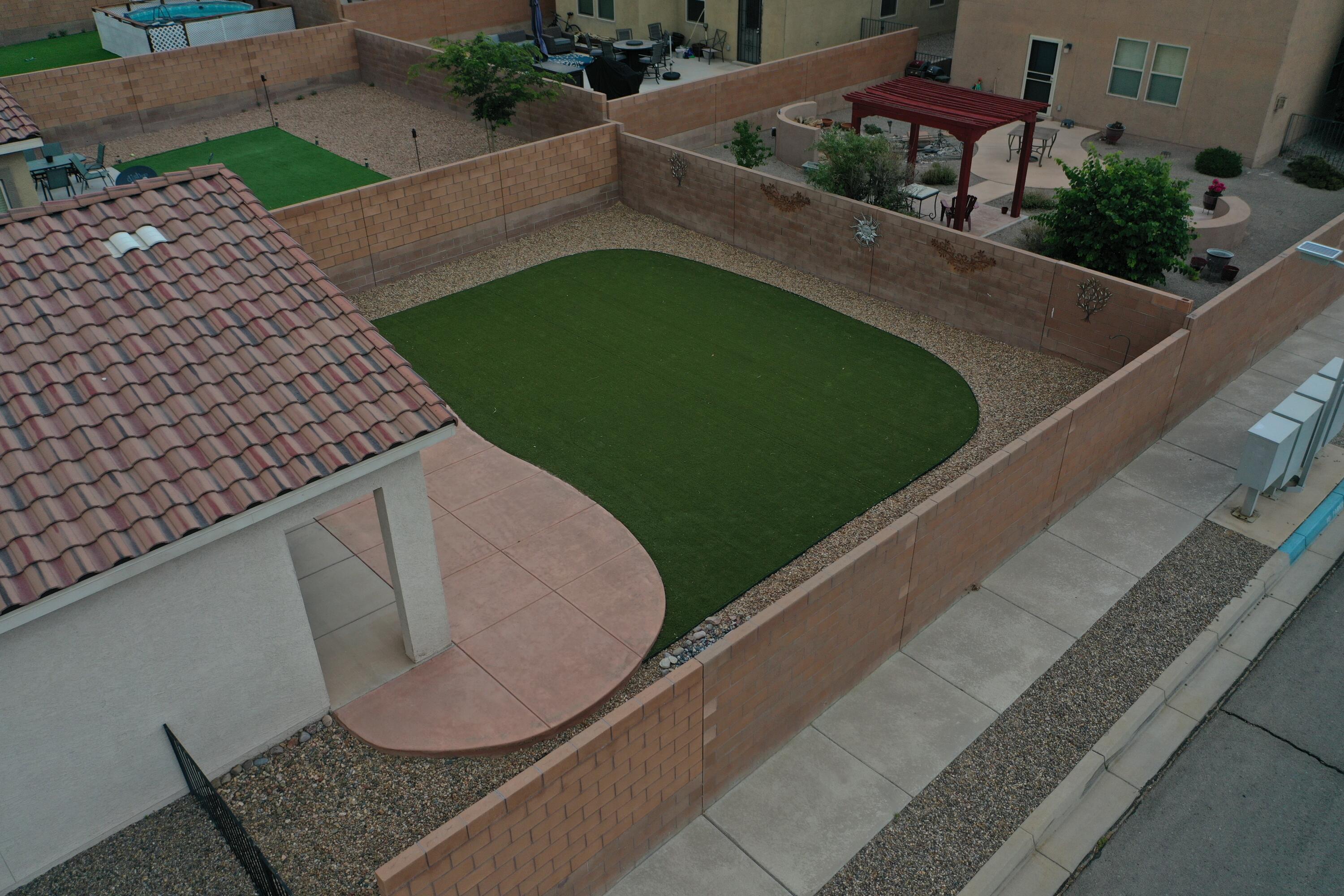2231 Vista De Colinas Drive SE