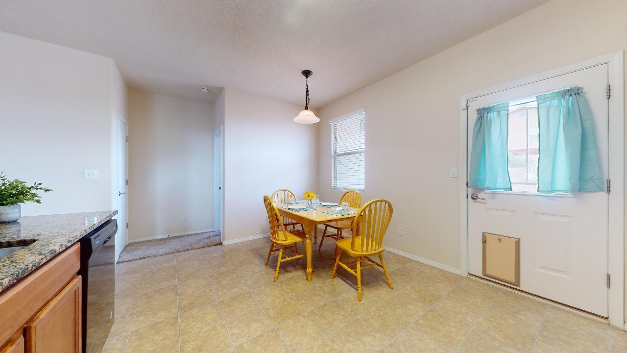 2231 Vista De Colinas Drive SE