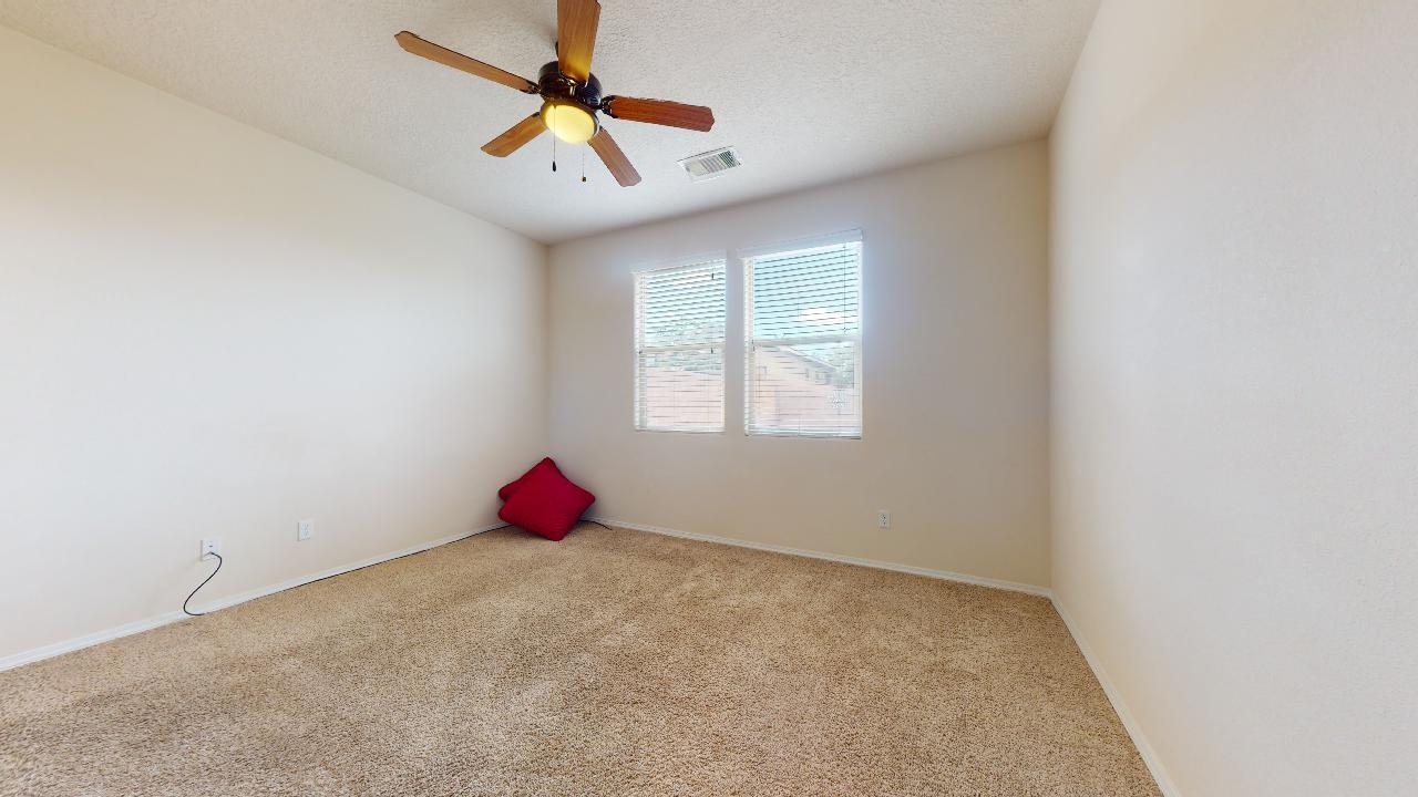 2231 Vista De Colinas Drive SE