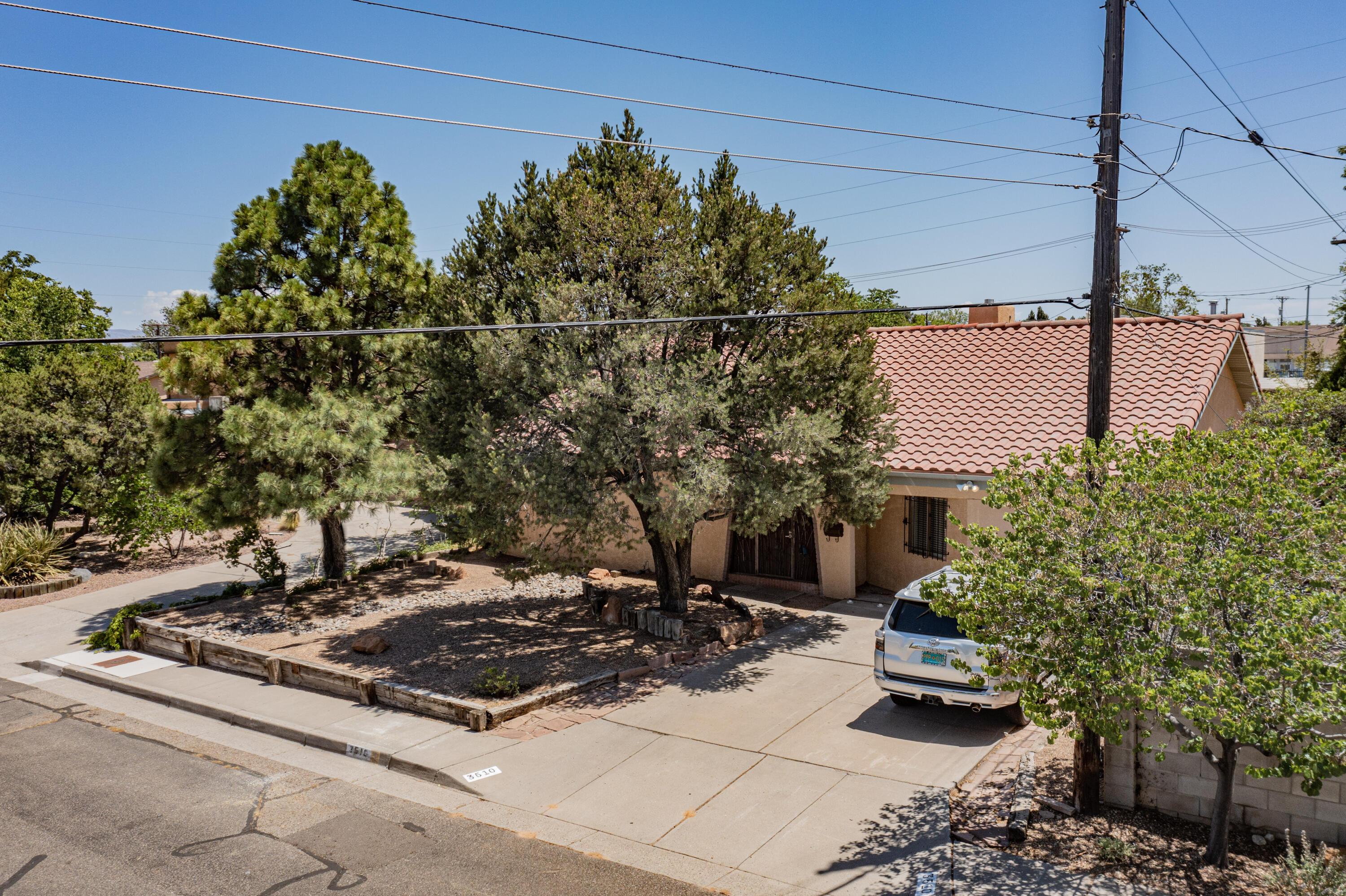 3510 La Hacienda Place NE