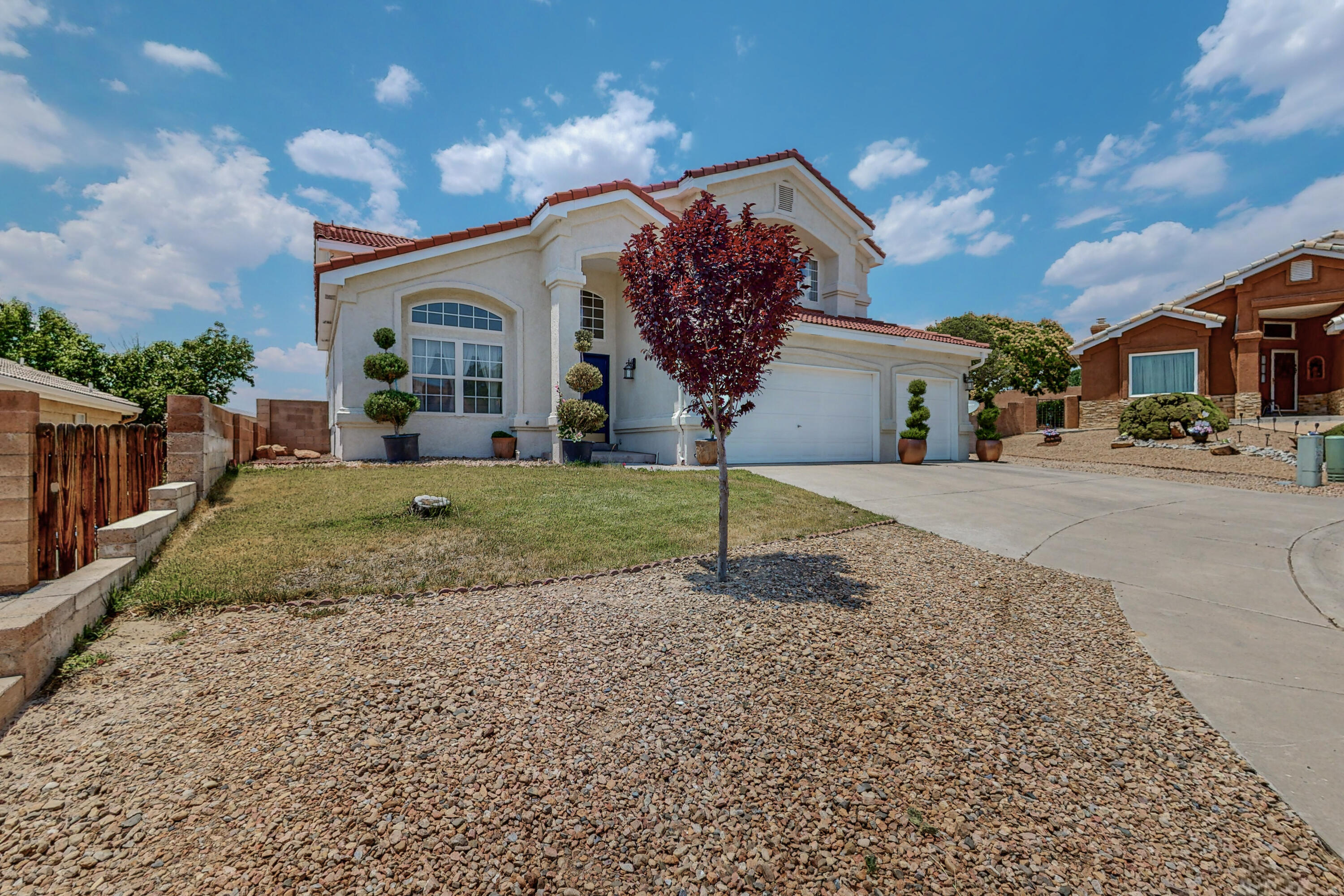 8423 La Ventura Court NW