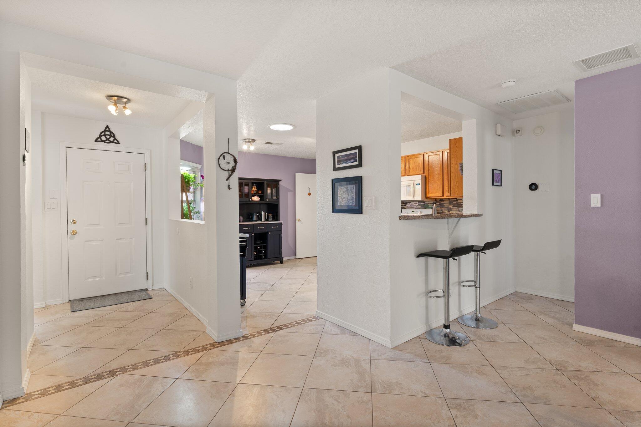 6615 Sonrisa Place NE