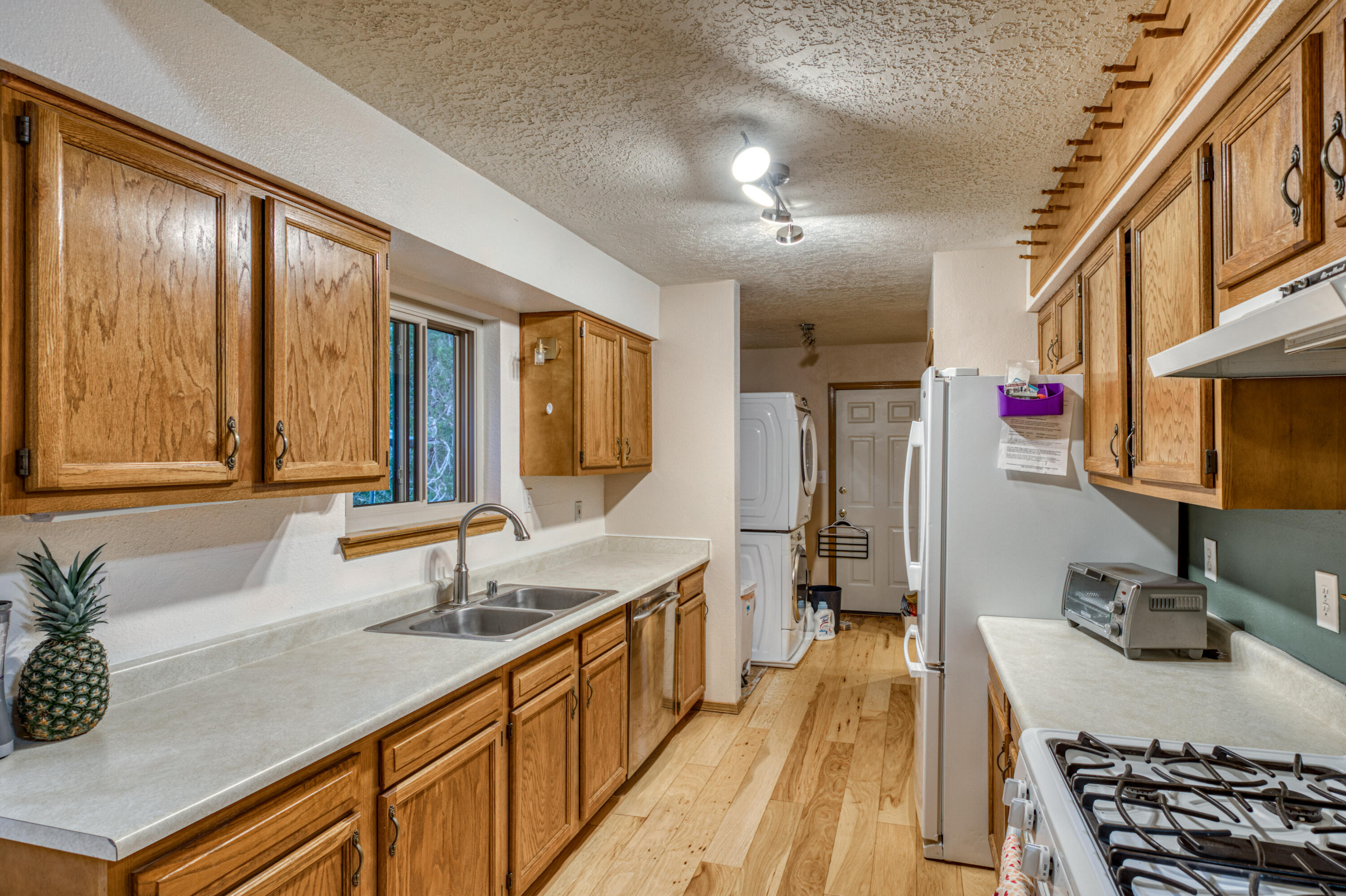 19 Juniper Ridge Road