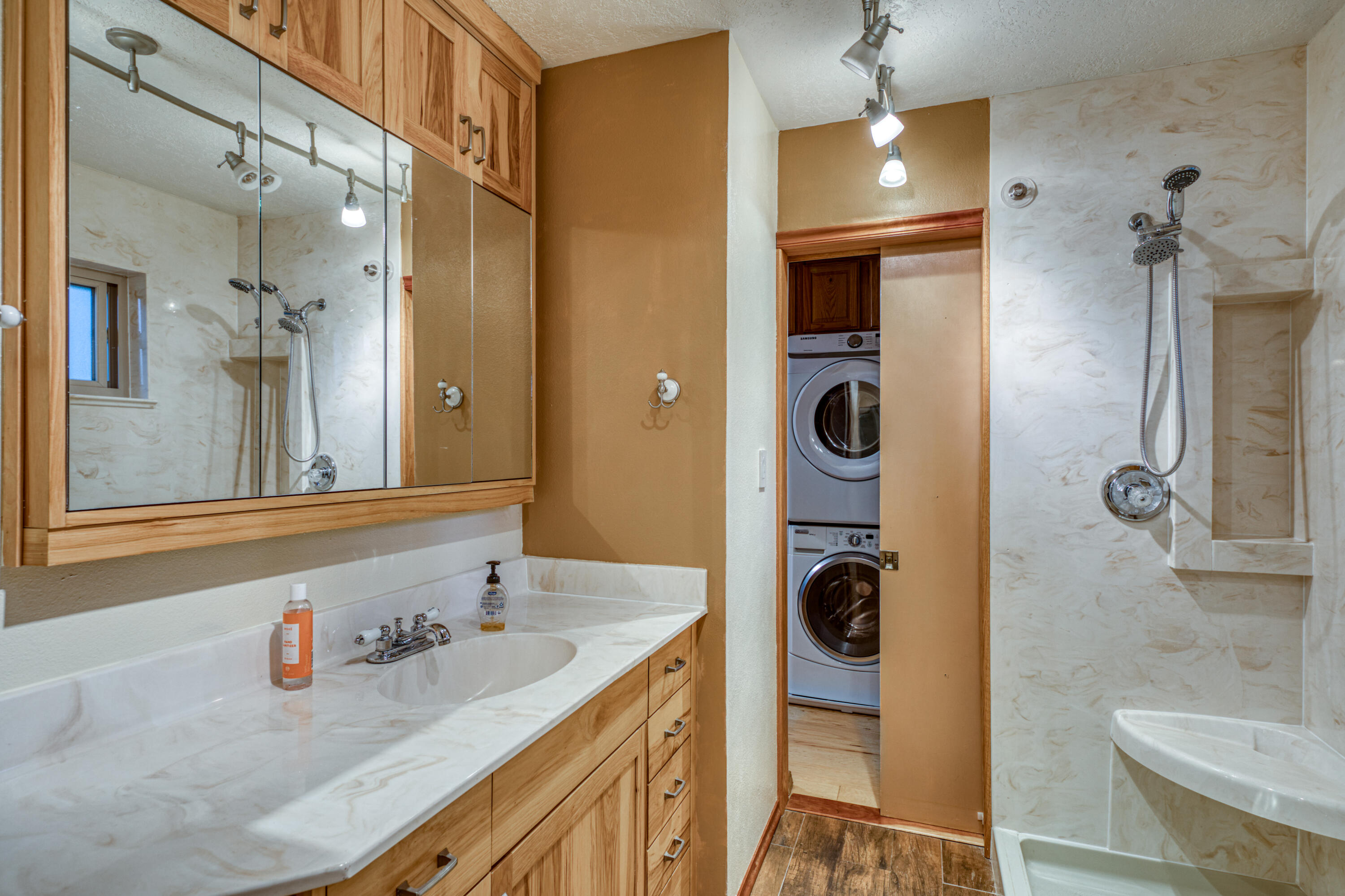19 Juniper Ridge Road
