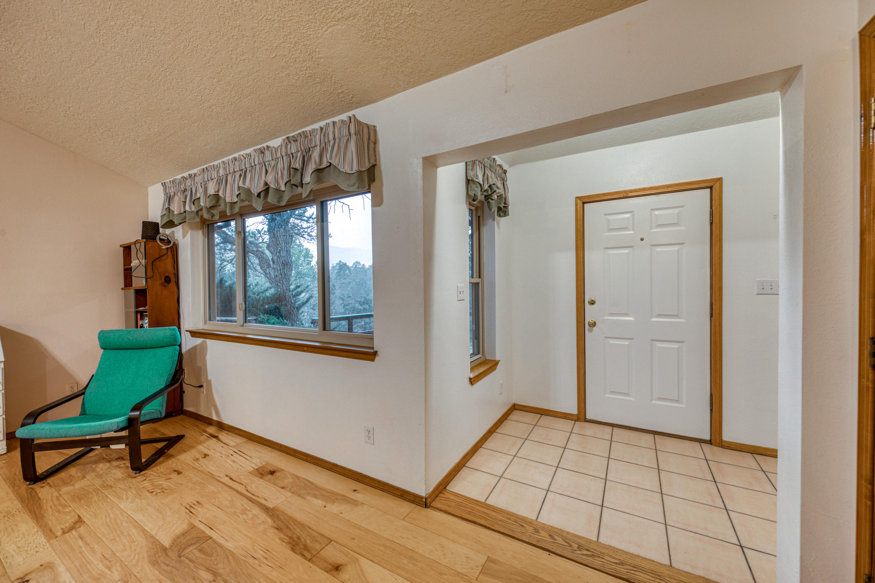 19 Juniper Ridge Road