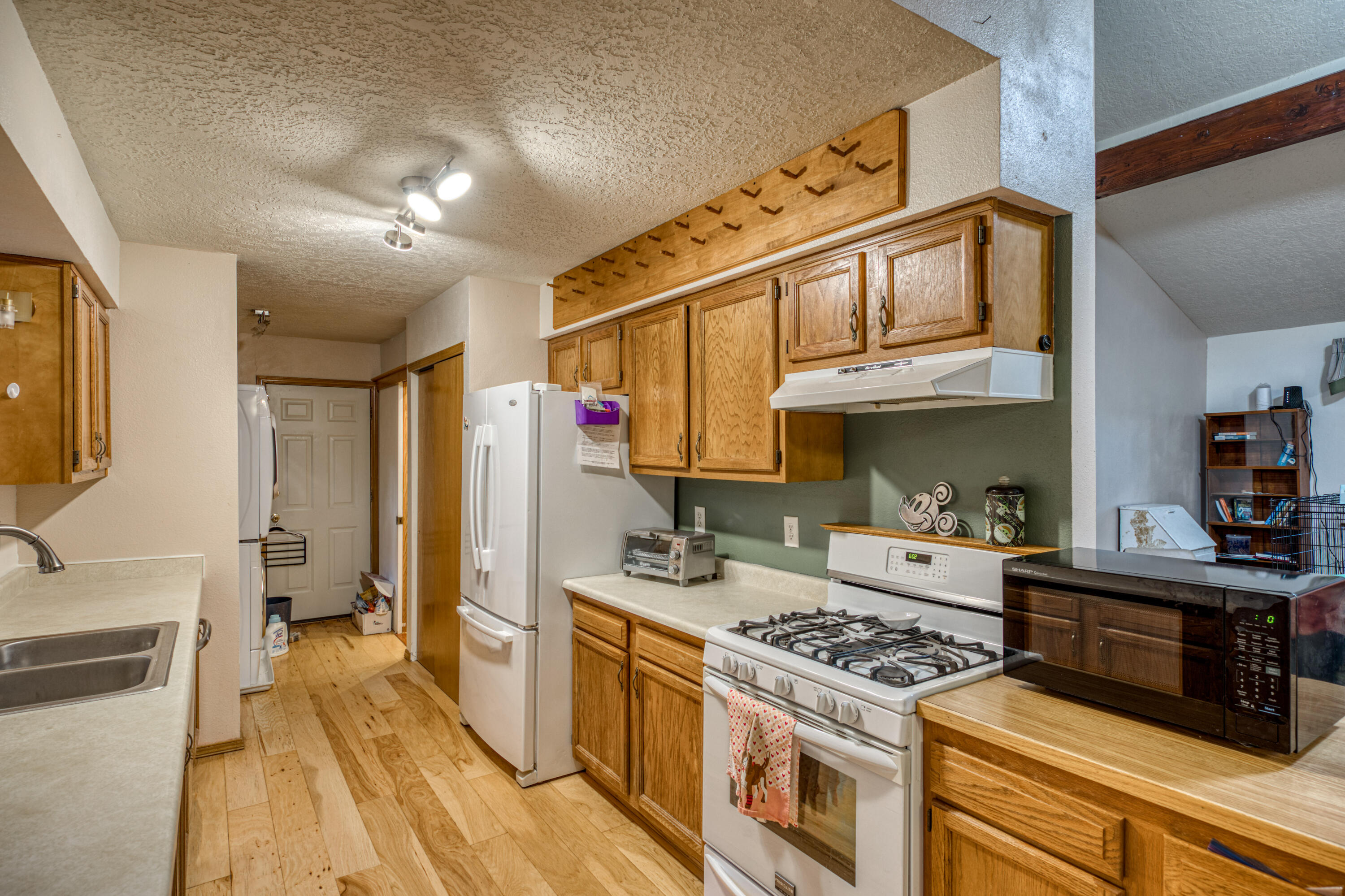 19 Juniper Ridge Road