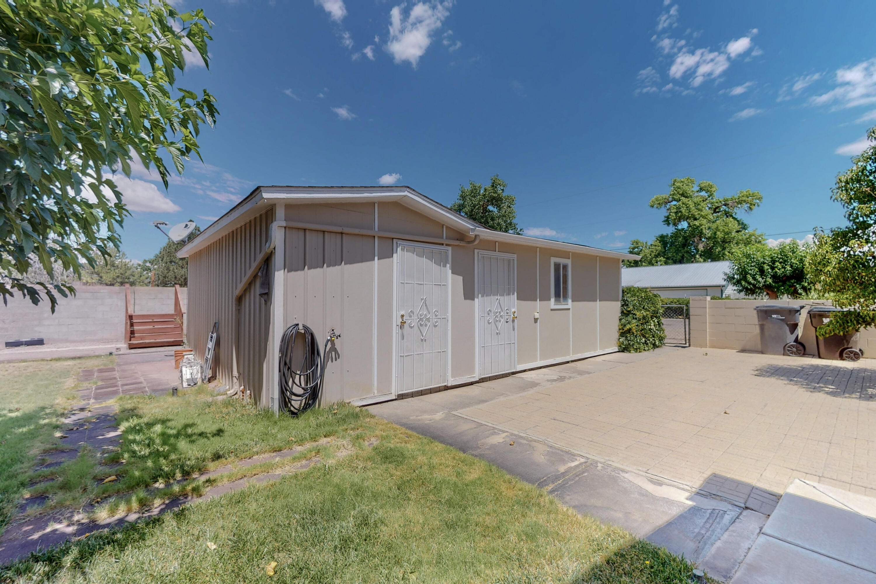 420 Robin Meadow Street NW