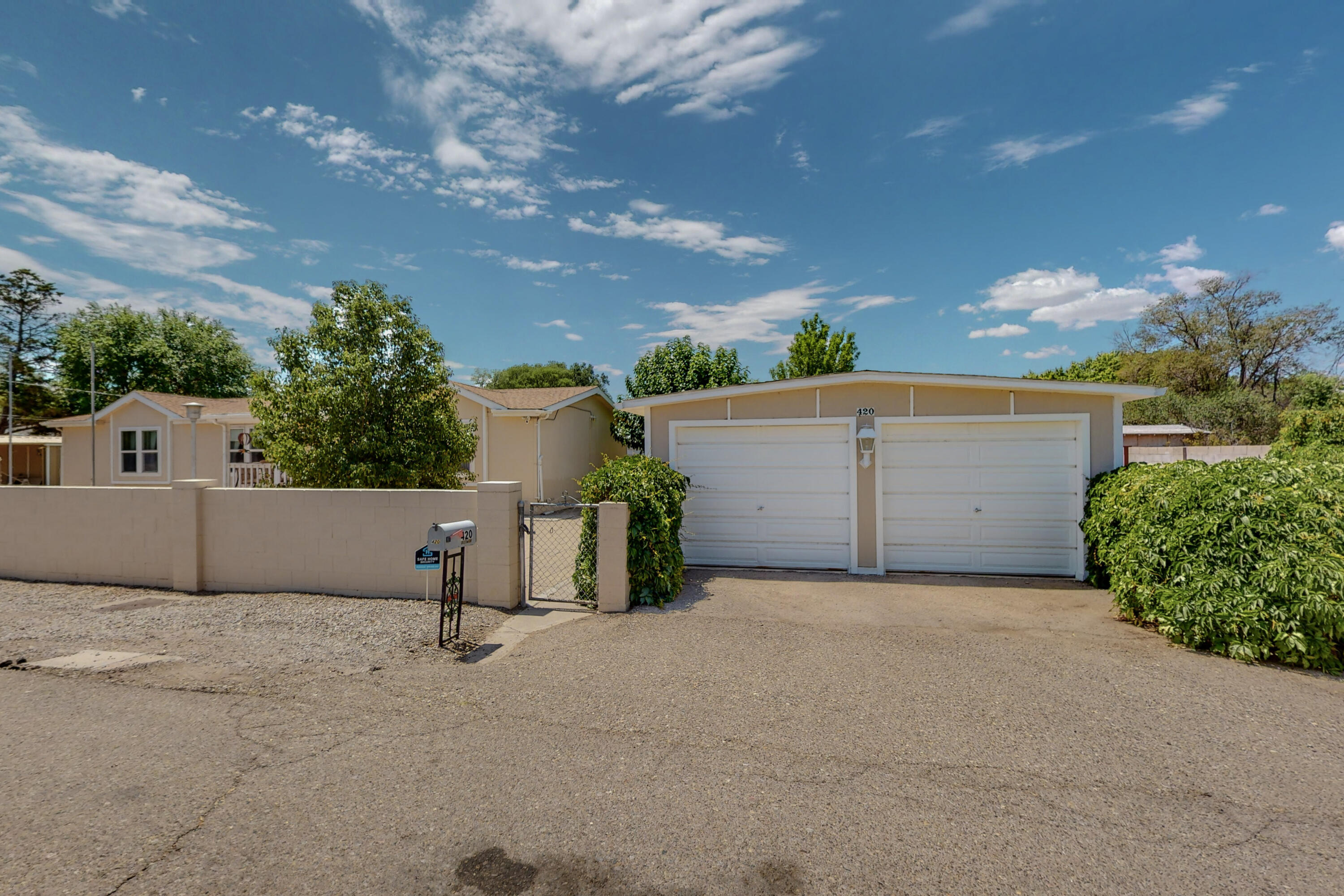 420 Robin Meadow Street NW